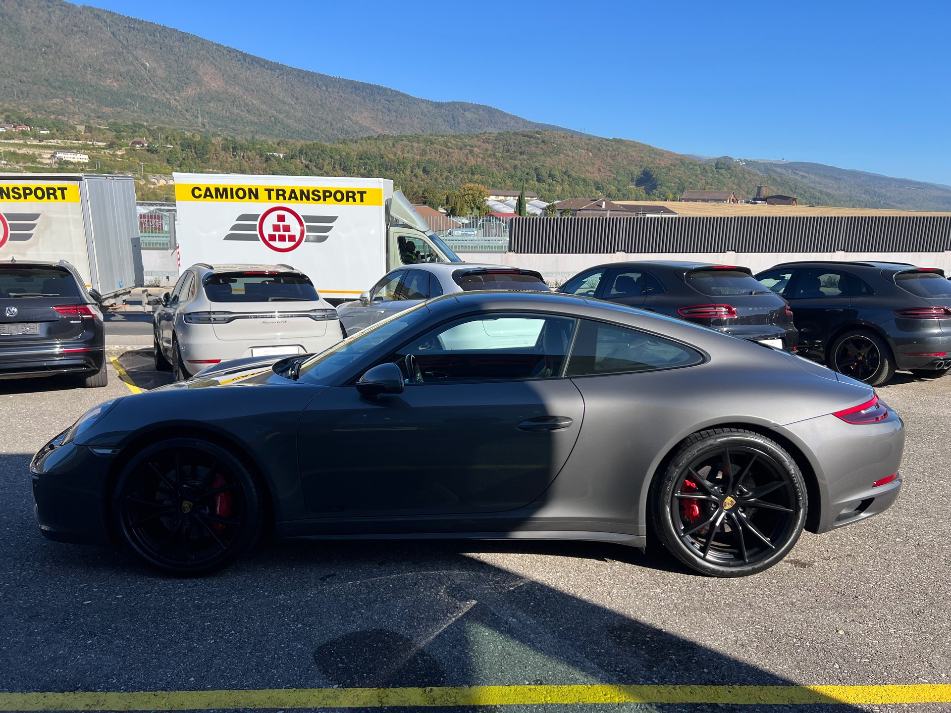 PORSCHE 911 Carrera 4 GTS PDK-image-3