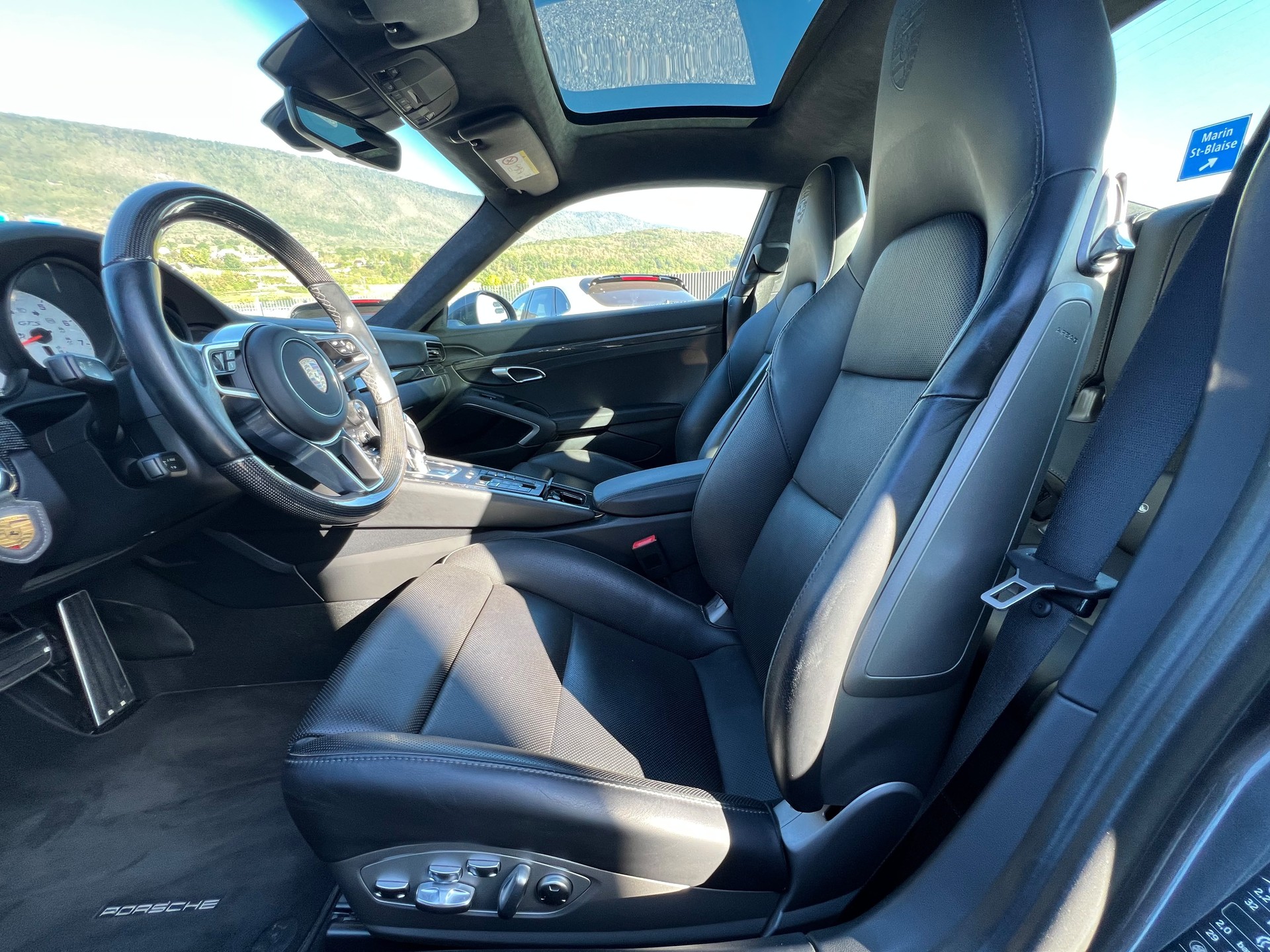 PORSCHE 911 Carrera 4 GTS PDK-image-6