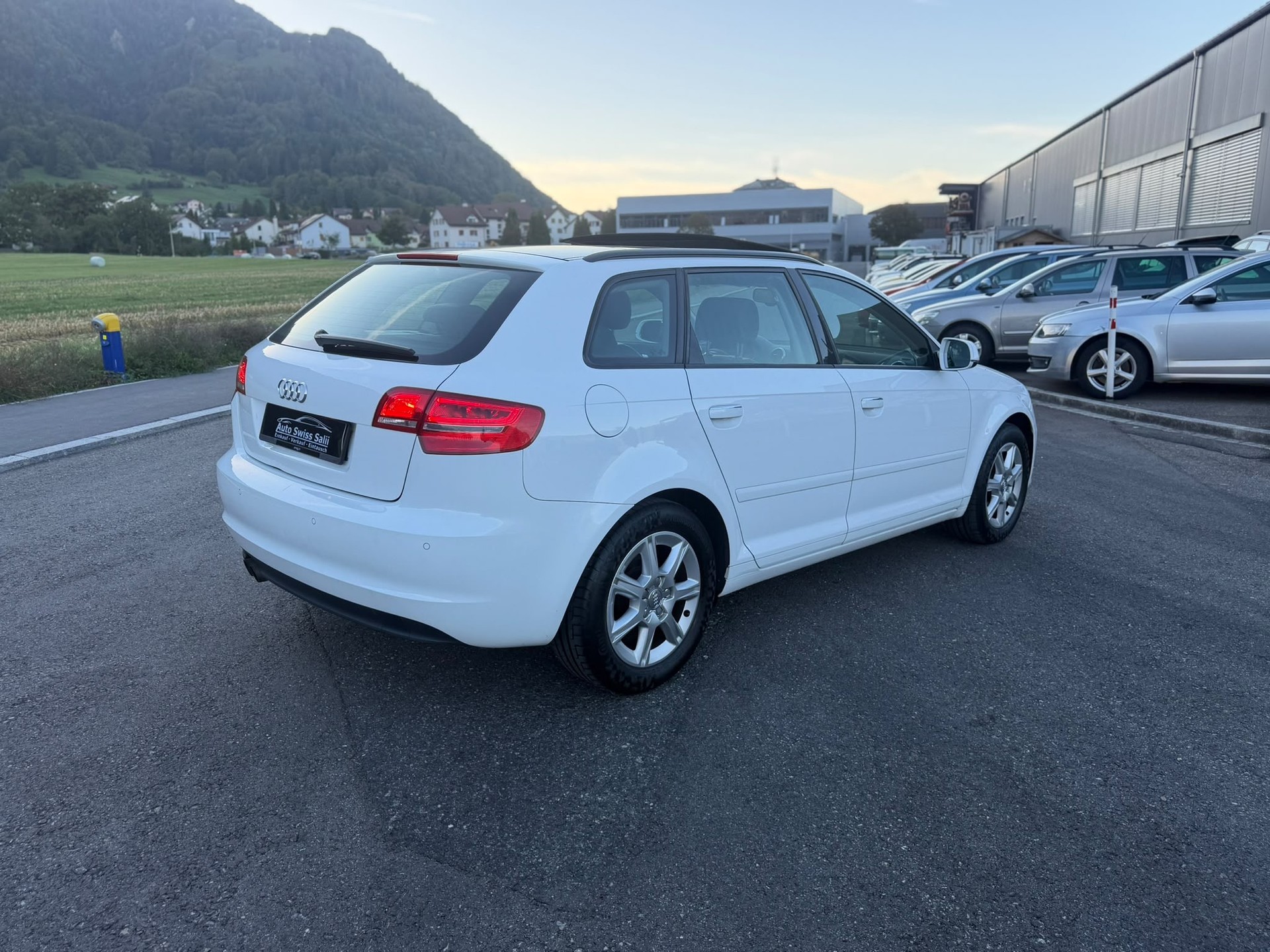 AUDI A3 Sportback 2.0 TDI Ambition S-tronic-image-4