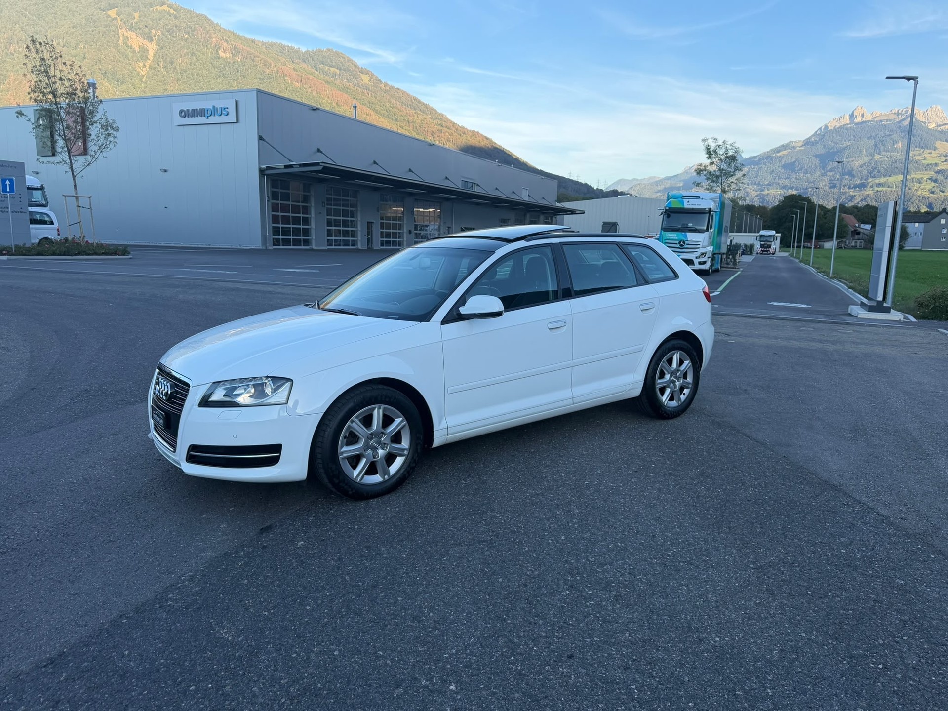 AUDI A3 Sportback 2.0 TDI Ambition S-tronic-image-6