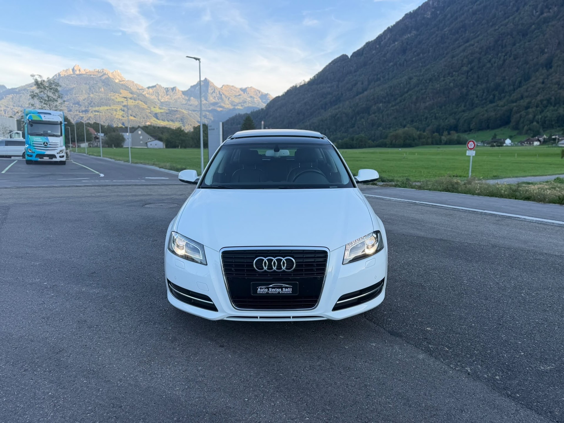 AUDI A3 Sportback 2.0 TDI Ambition S-tronic-image-5