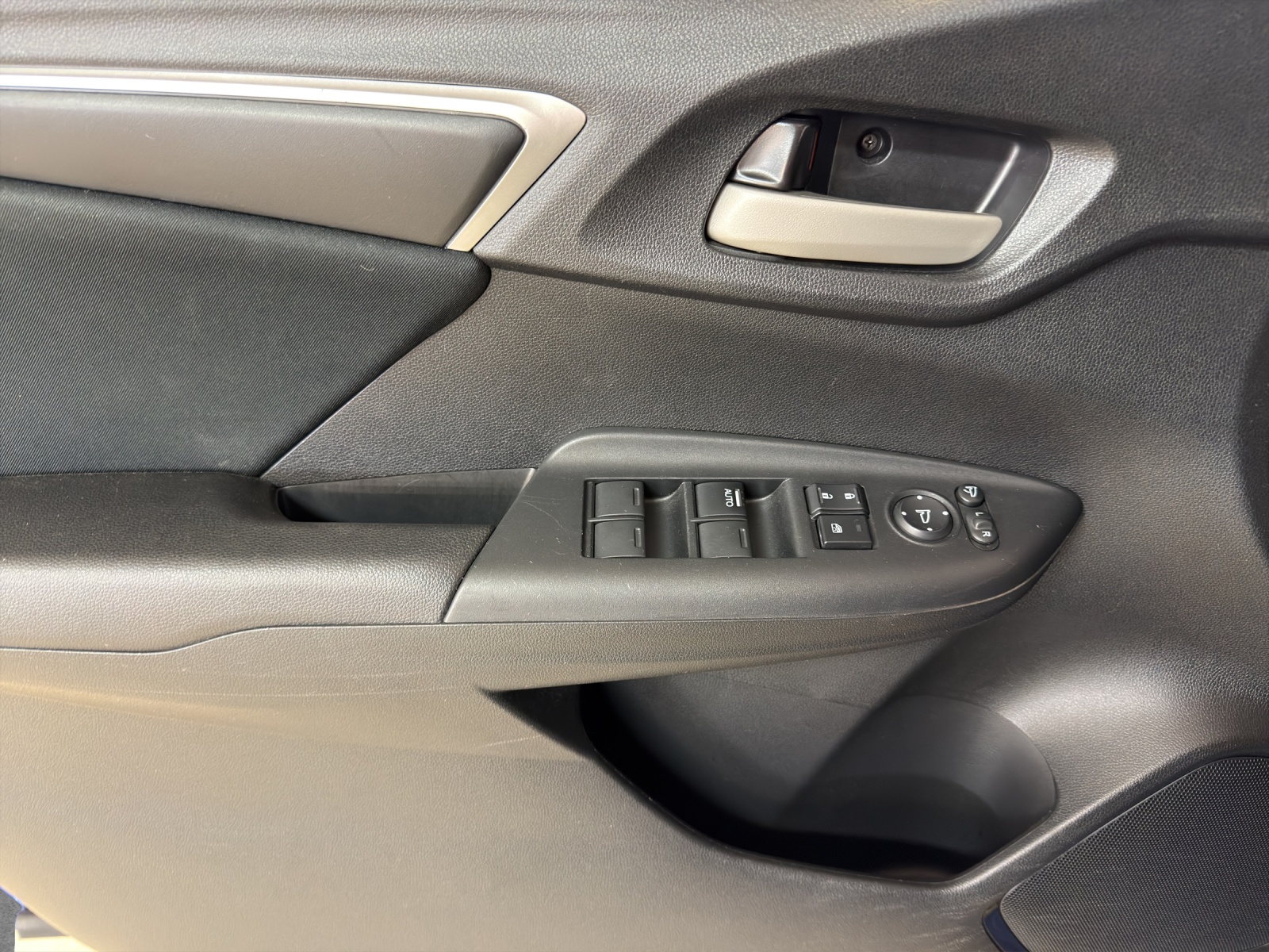 HONDA Jazz 1.3i-VTEC Elegance-image-13