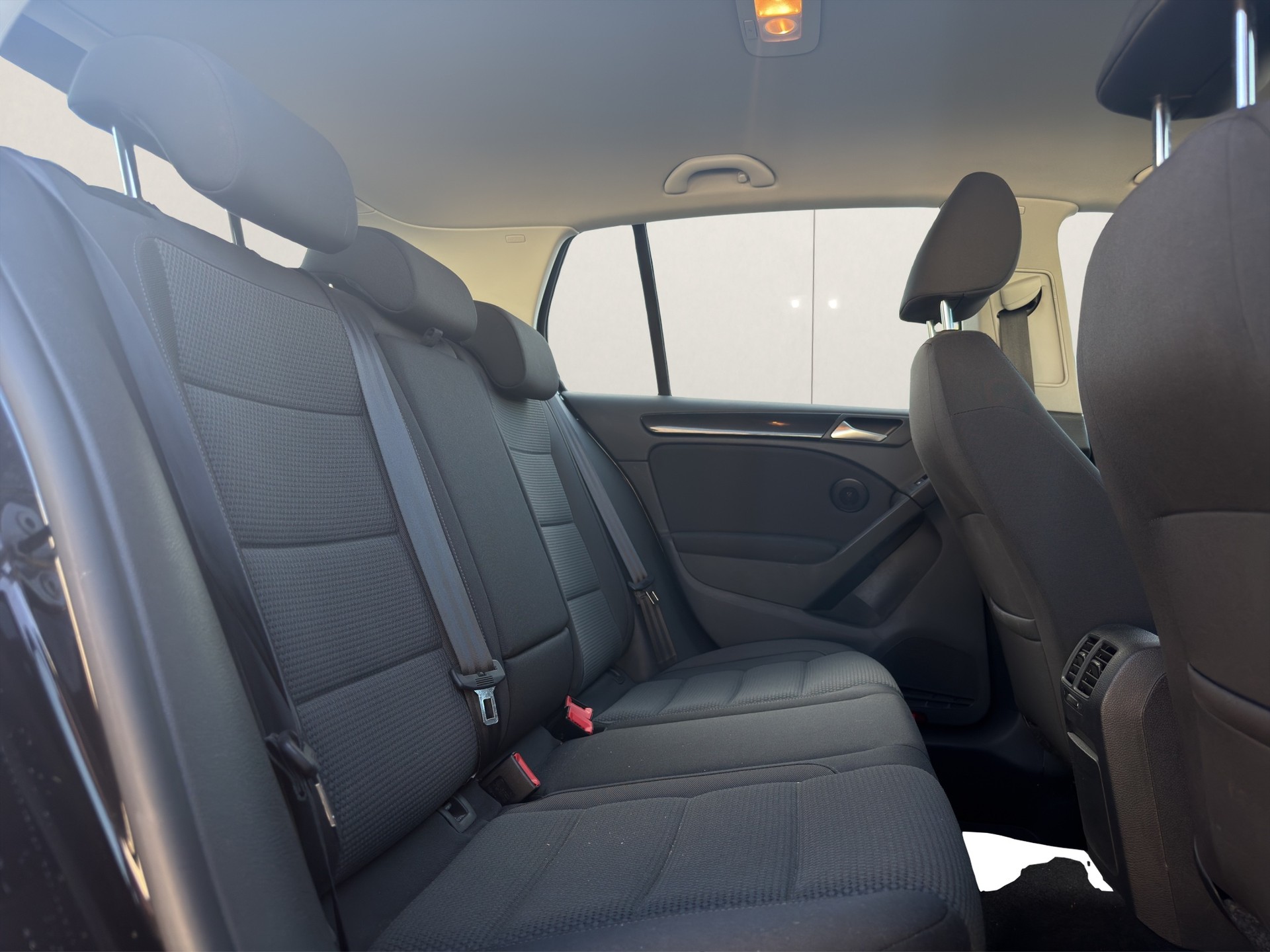 VW Golf 1.4 TSI Team DSG-image-11