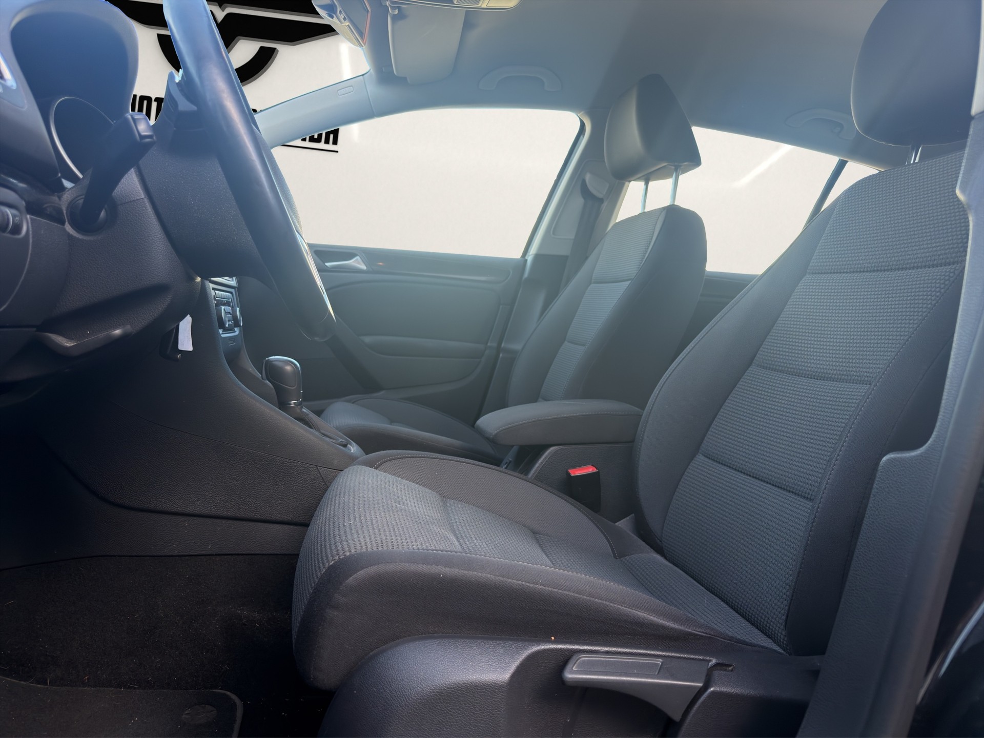 VW Golf 1.4 TSI Team DSG-image-8
