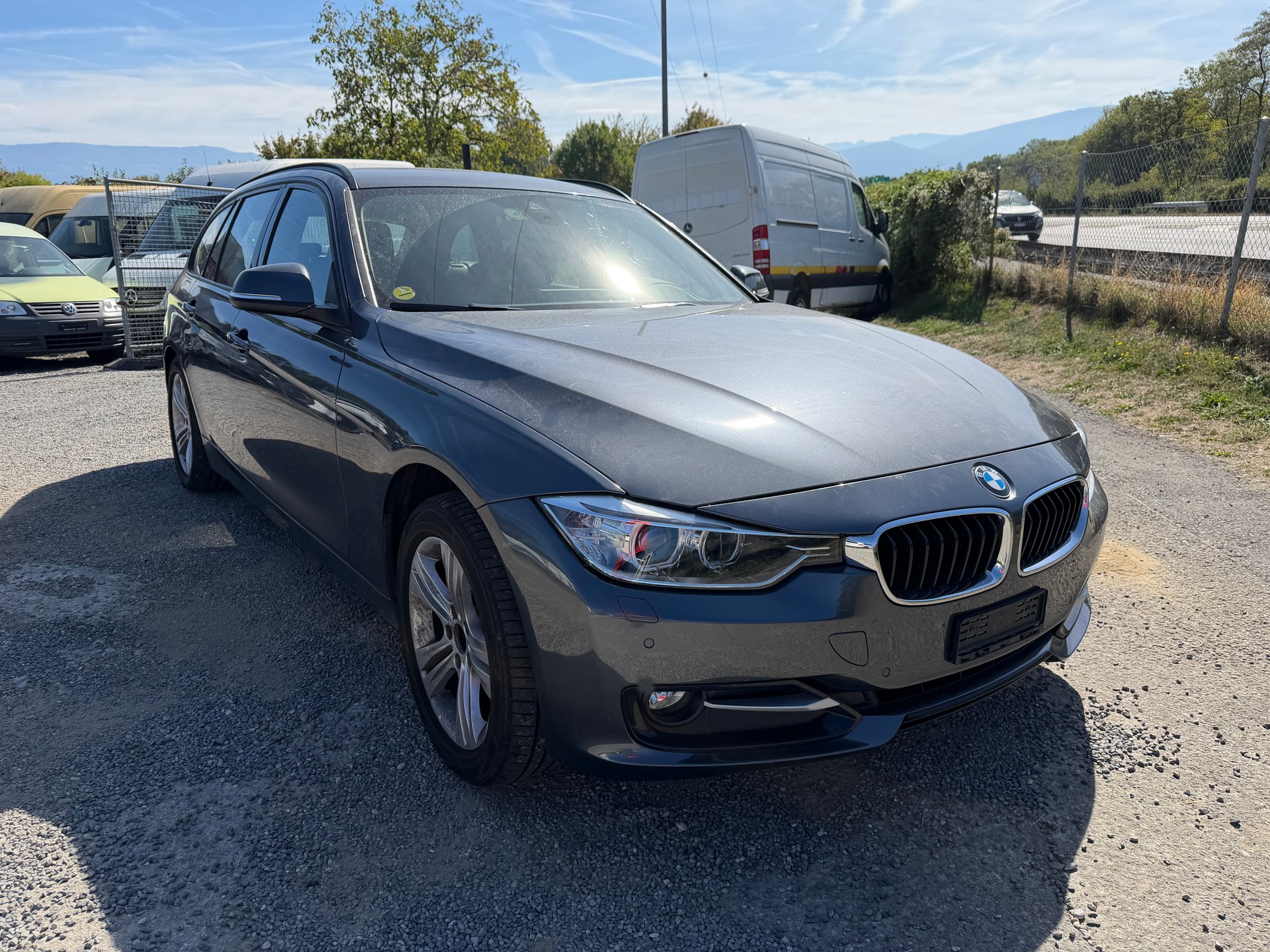 BMW 320d xDrive Touring Steptronic-image-2