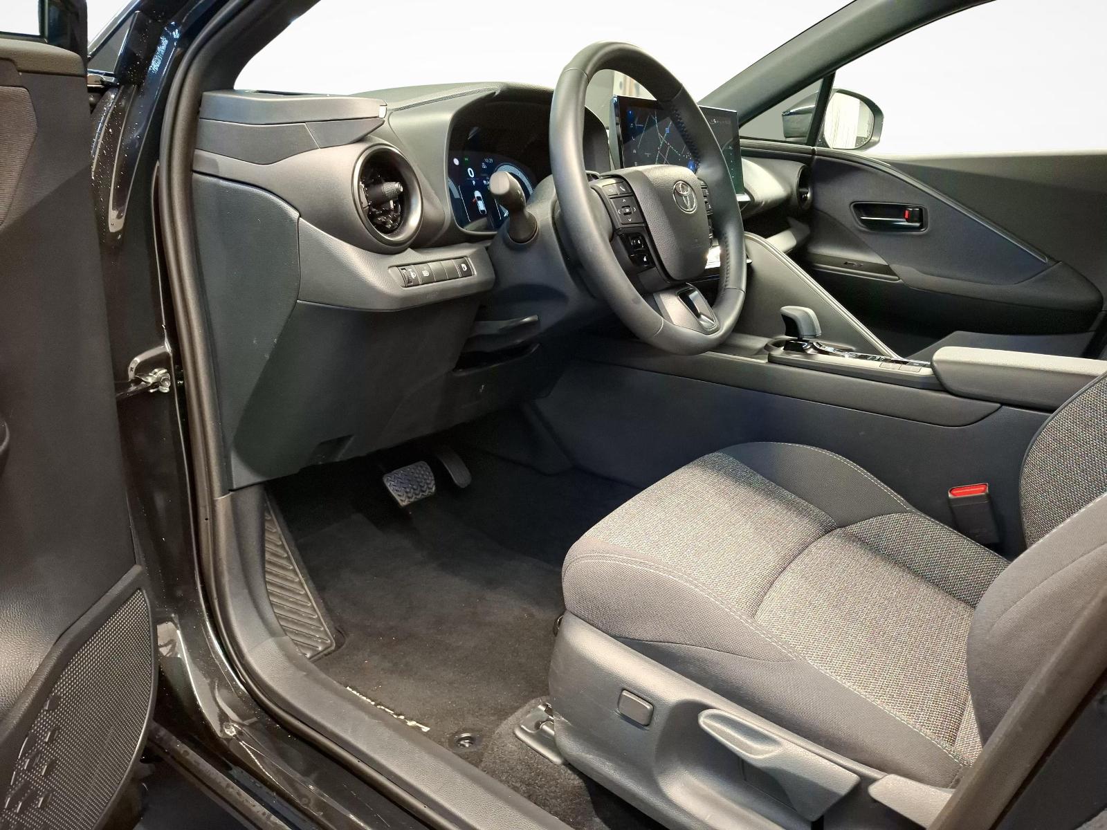 TOYOTA C-HR 2.0 PHEV Swiss Edition-image-18