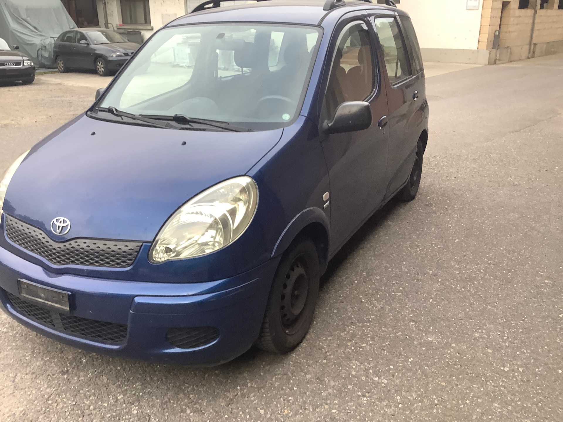 TOYOTA Yaris Verso 1.3 Linea Sol-image-2