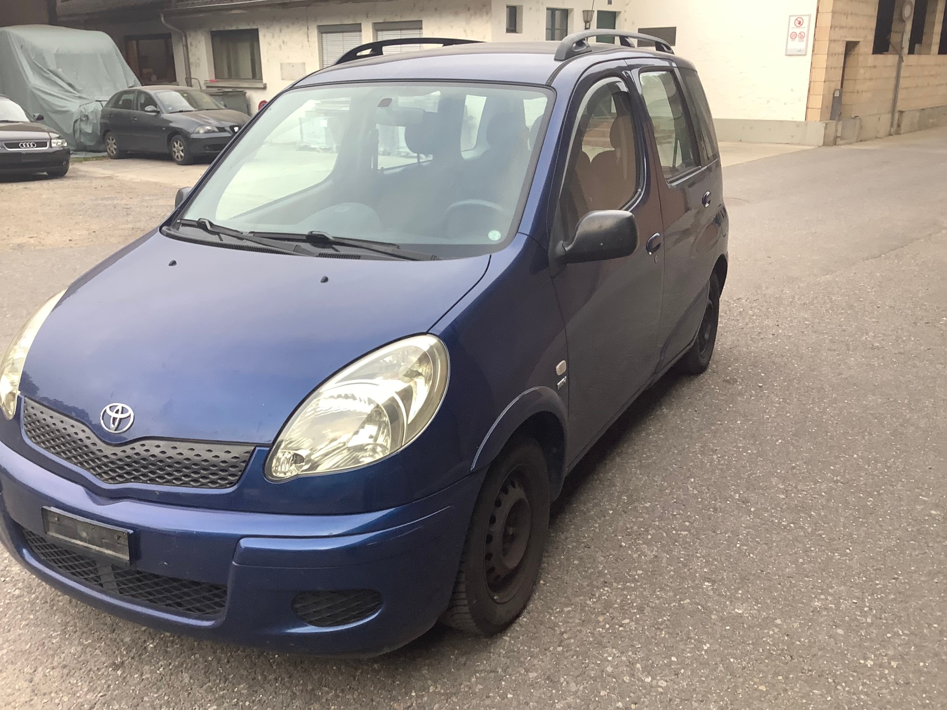 TOYOTA Yaris Verso 1.3 Linea Sol-image-3