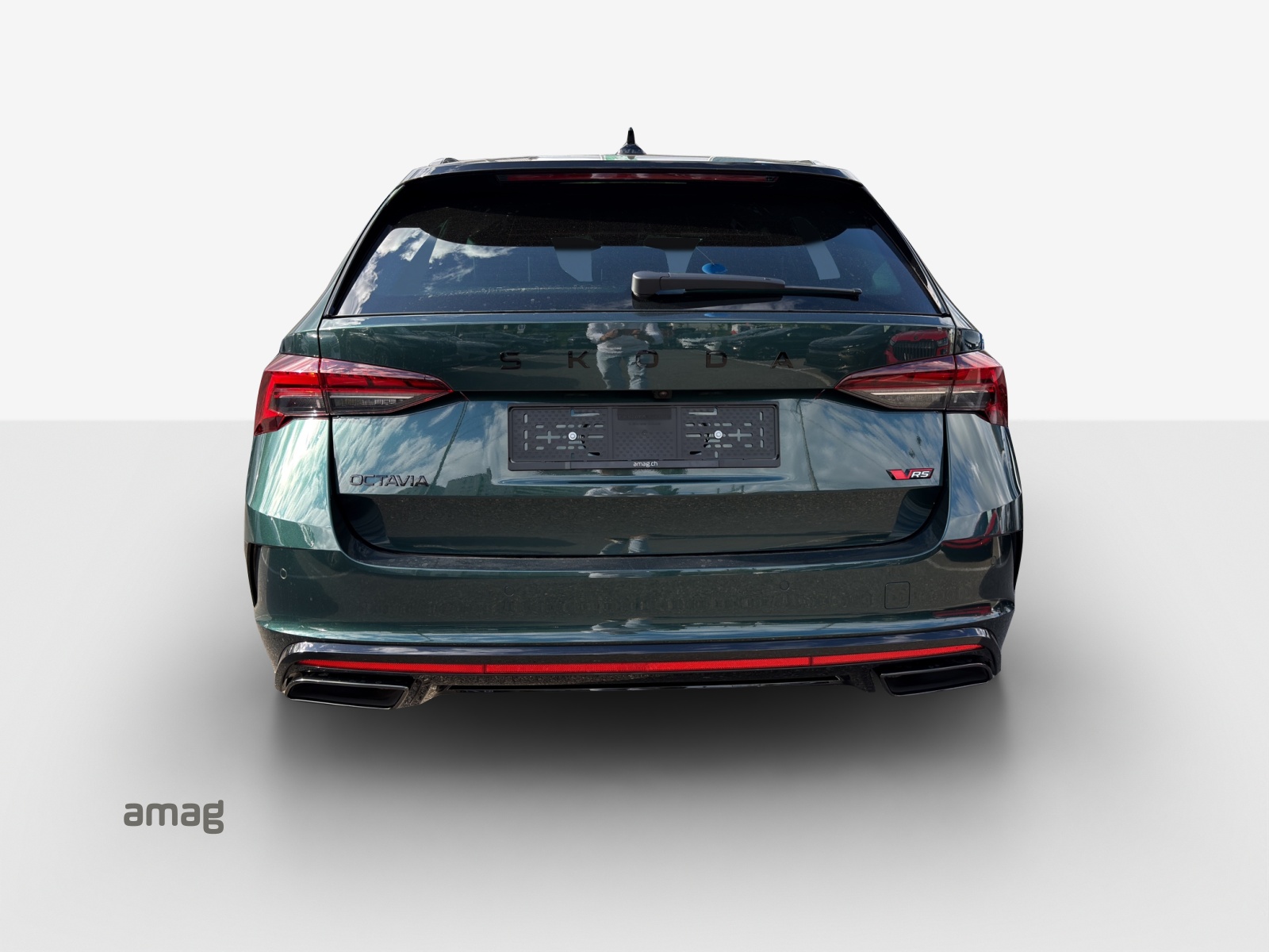 SKODA Octavia Combi 2.0 TSI DSG RS 30 Years Edition-showroom-element-3