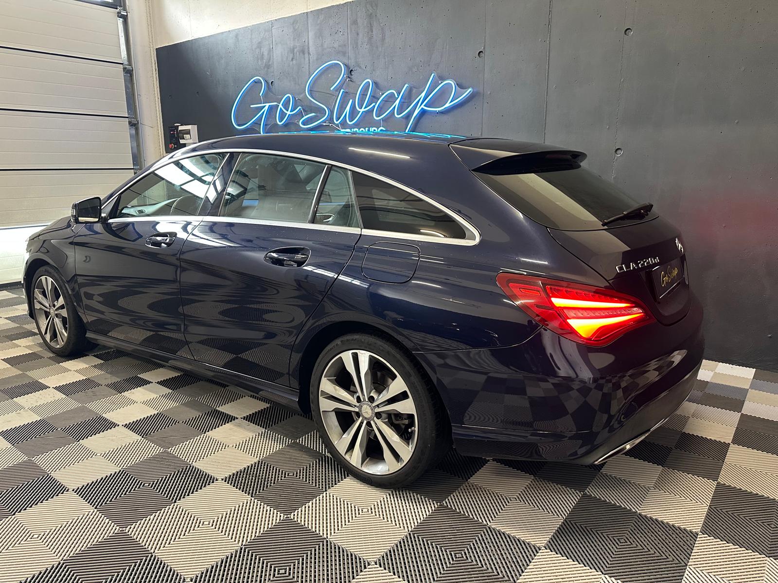 MERCEDES-BENZ CLA Shooting Brake 220 d Urban 4Matic 7G-DCT-image-3