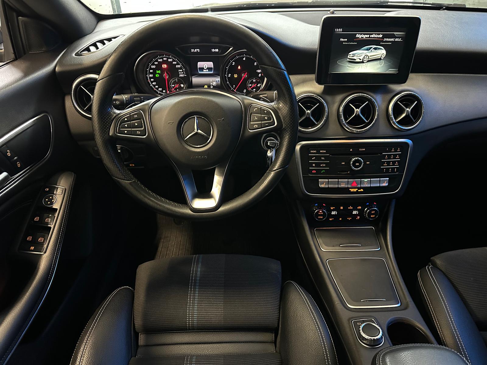 MERCEDES-BENZ CLA Shooting Brake 220 d Urban 4Matic 7G-DCT-image-16