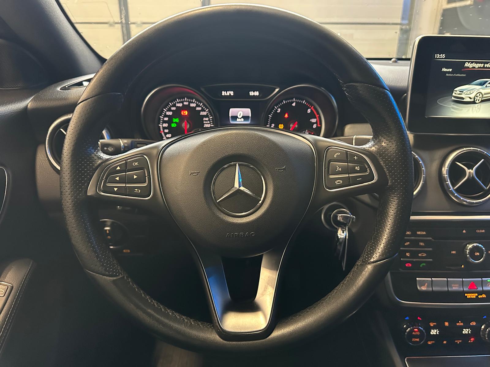 MERCEDES-BENZ CLA Shooting Brake 220 d Urban 4Matic 7G-DCT-image-17