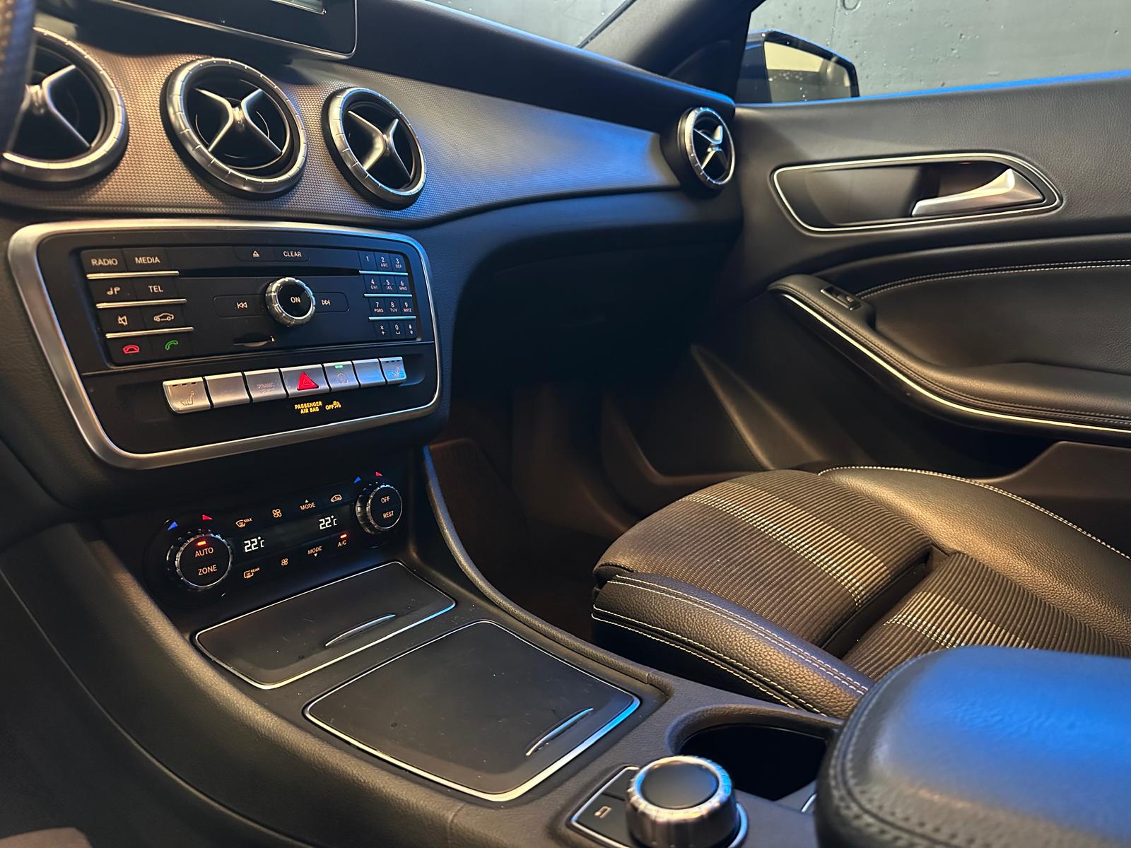 MERCEDES-BENZ CLA Shooting Brake 220 d Urban 4Matic 7G-DCT-image-25