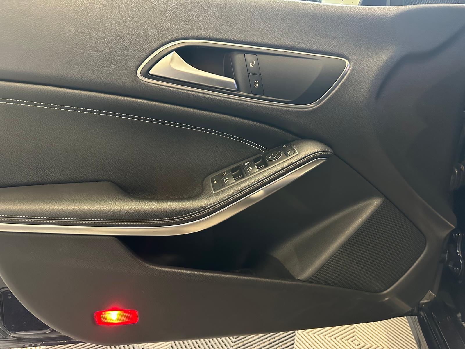 MERCEDES-BENZ CLA Shooting Brake 220 d Urban 4Matic 7G-DCT-image-26