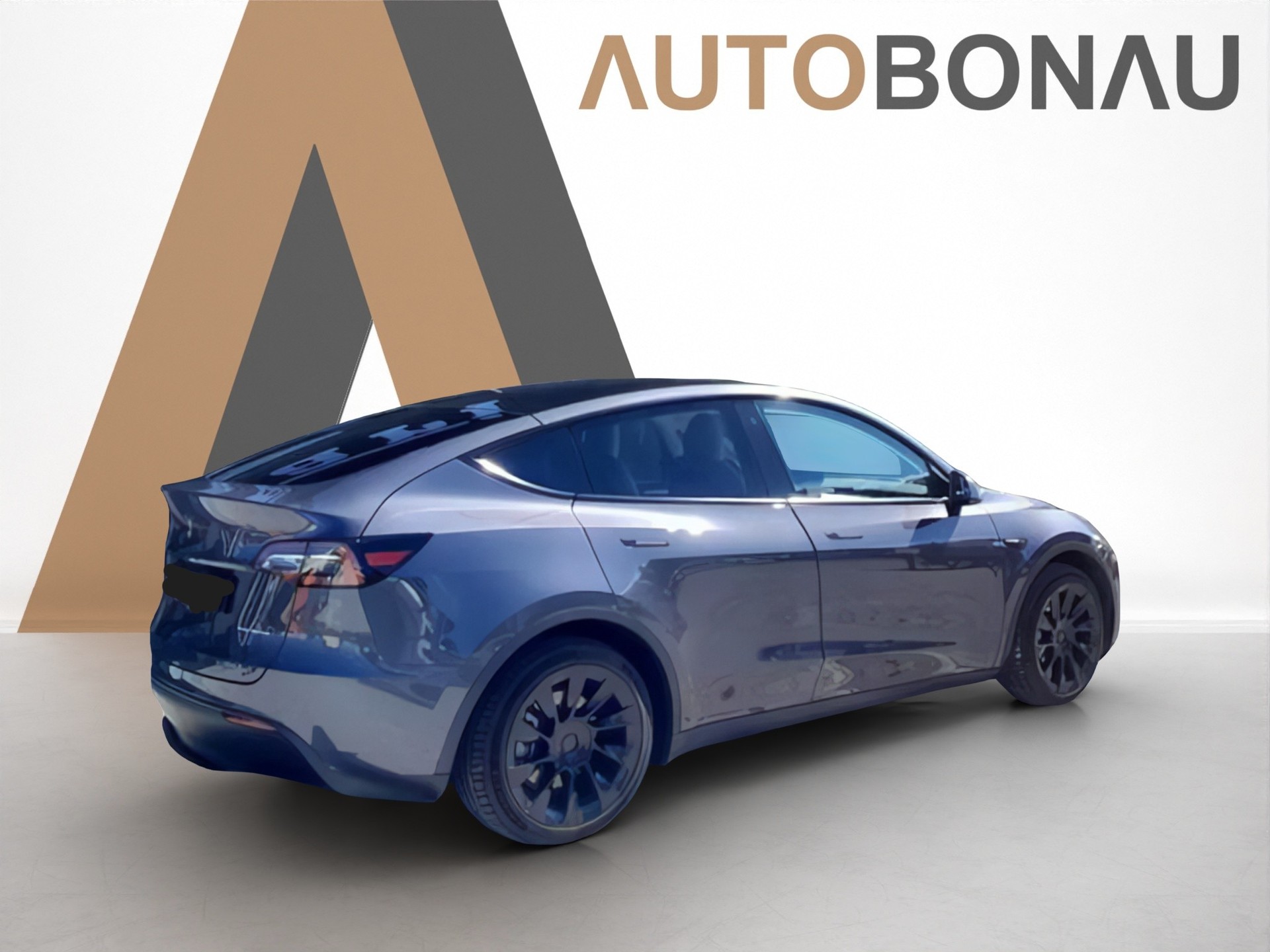 TESLA Model Y Long Range Dual Motor AWD-image-18