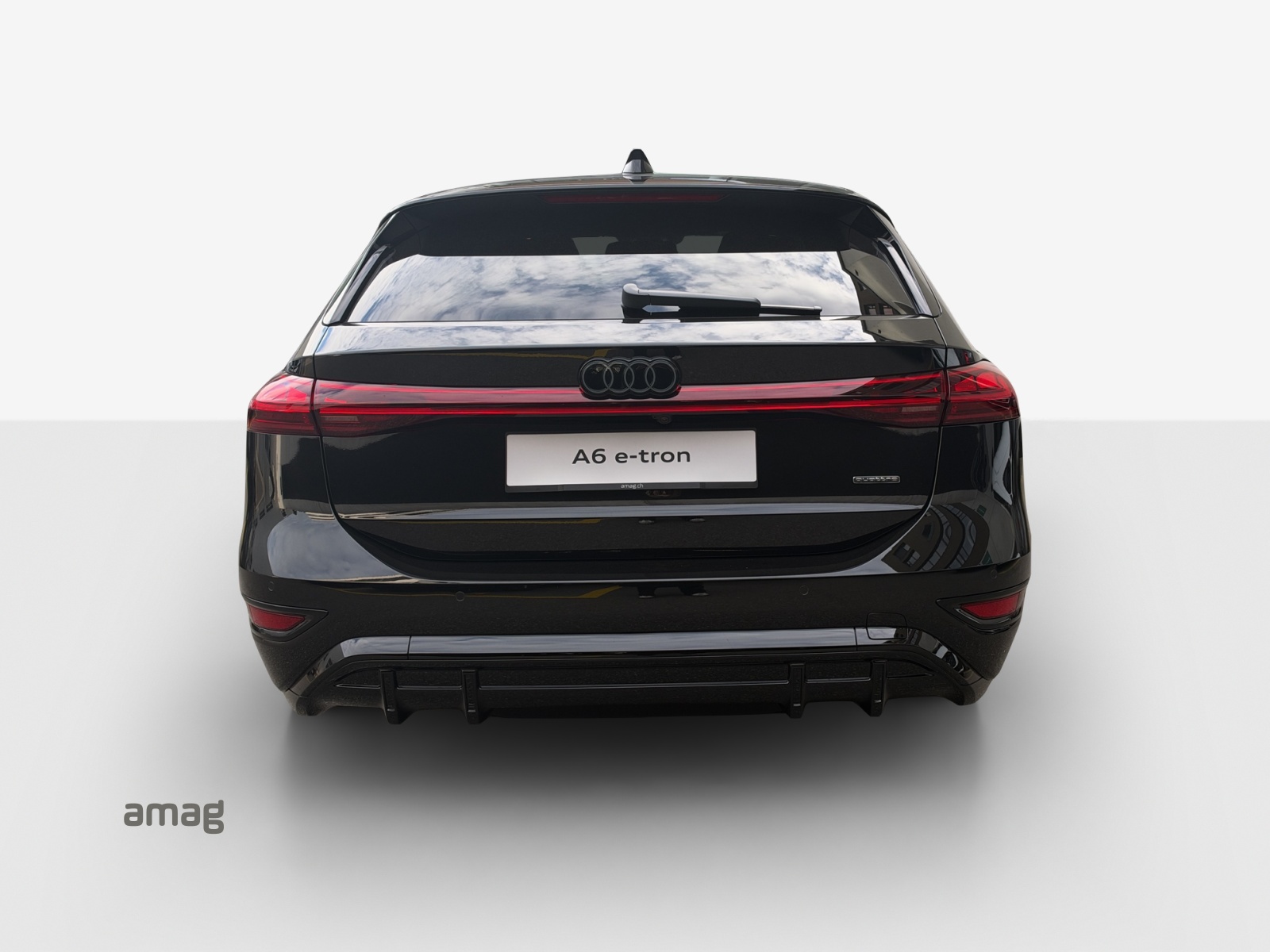AUDI A6 Avant e-tron quattro-image-3