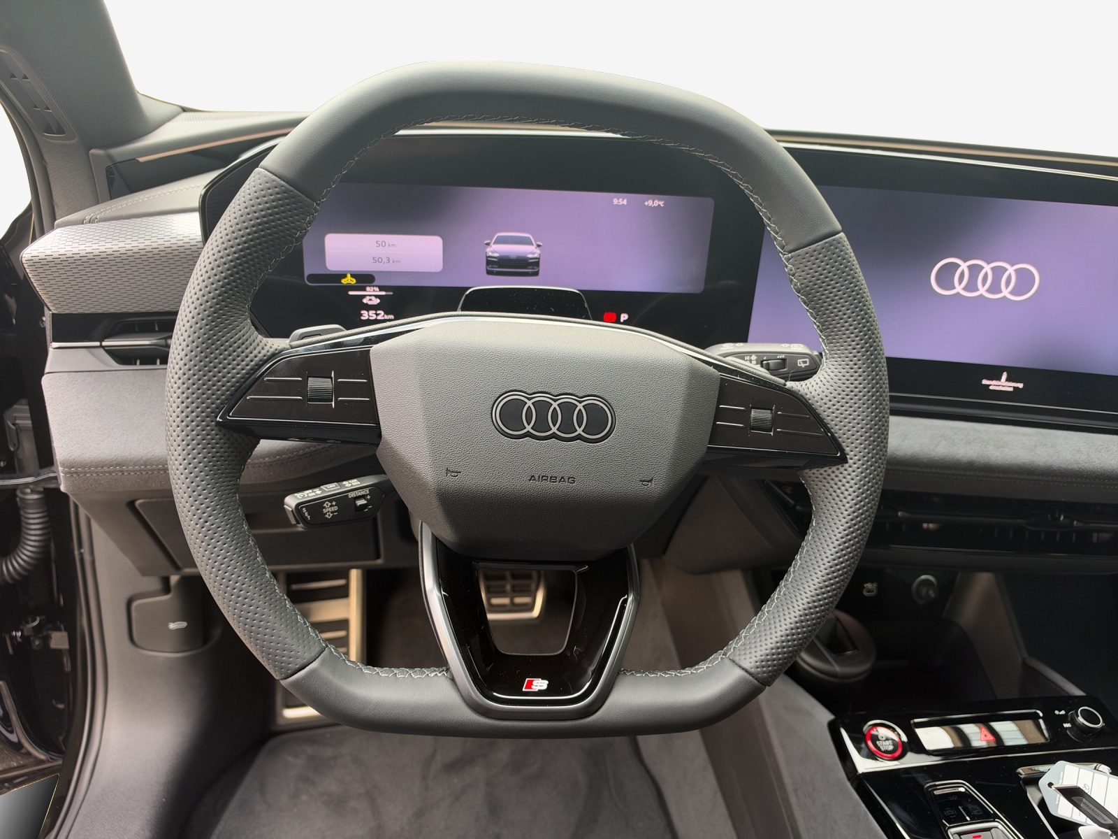 AUDI A6 Avant e-tron quattro-image-9