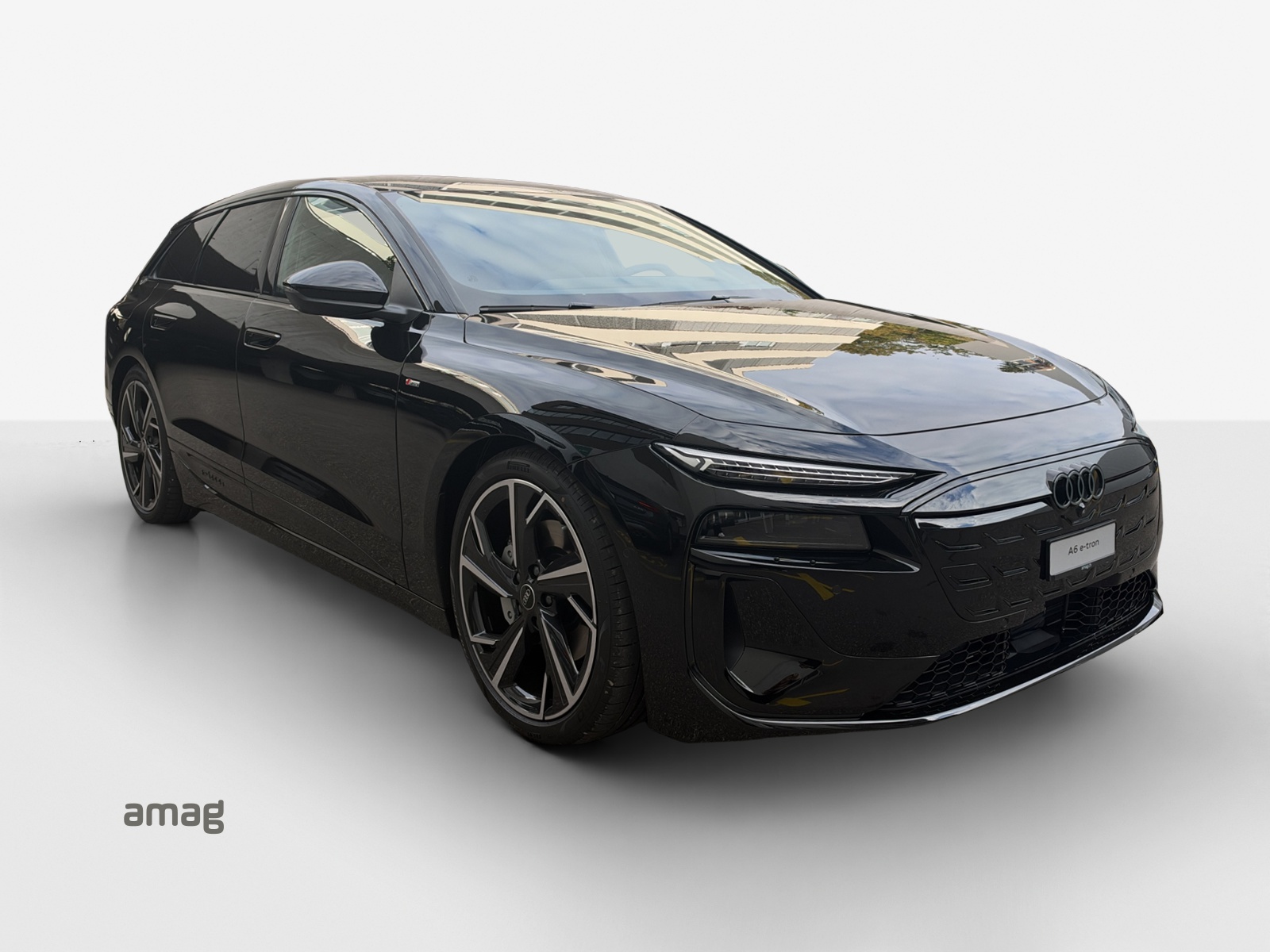AUDI A6 Avant e-tron quattro-image-5
