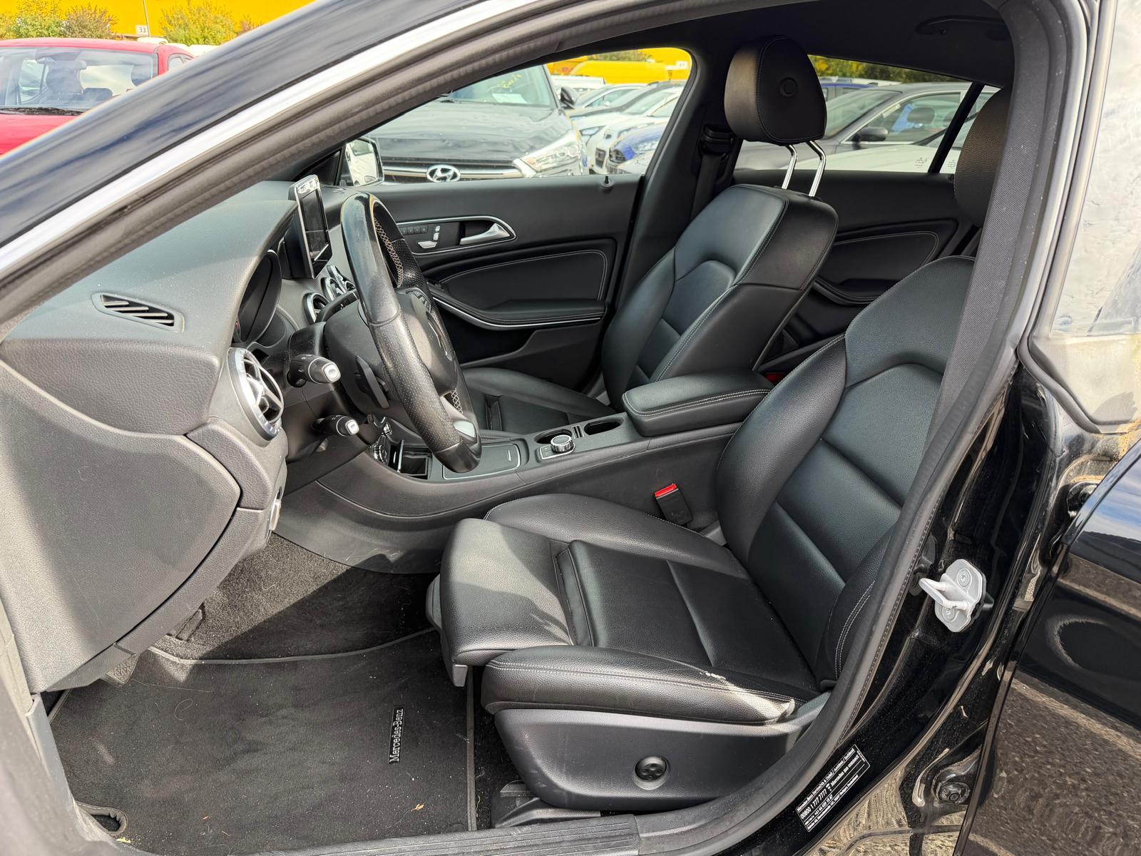 MERCEDES-BENZ CLA-Klasse X117 Shooting Brake CLA 180 Urban-image-8