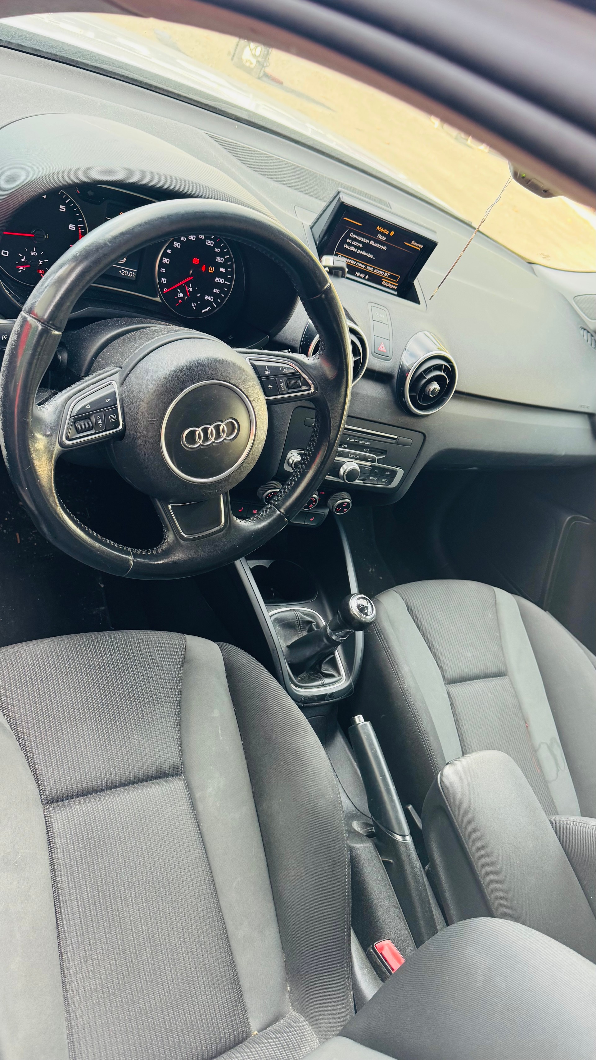 AUDI A1 Sportback 1.0 TFSI Sport-image-9