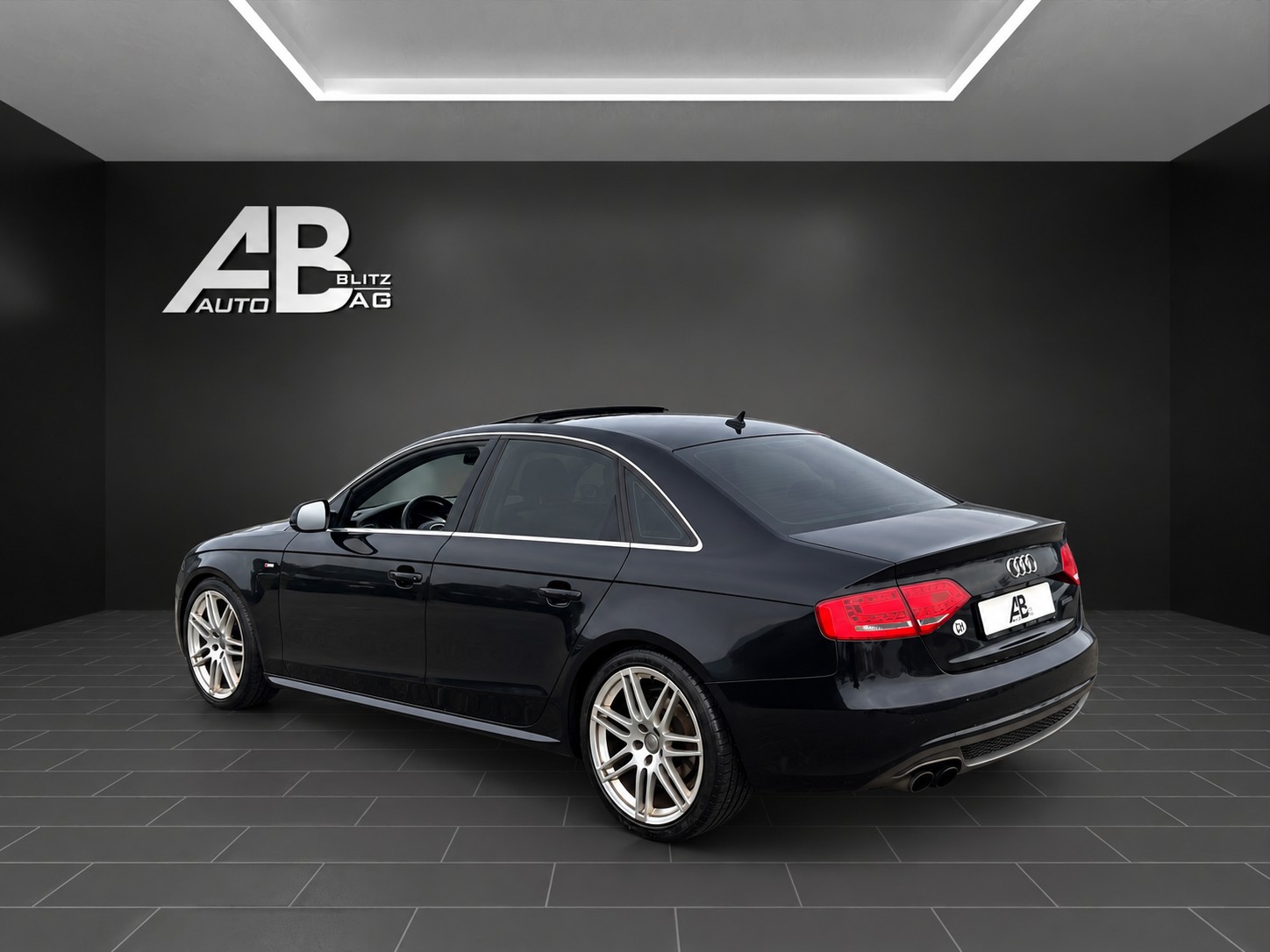 AUDI A4 Limousine 2.0 TFSI S-Line multitronic mit 211 PS-image-2
