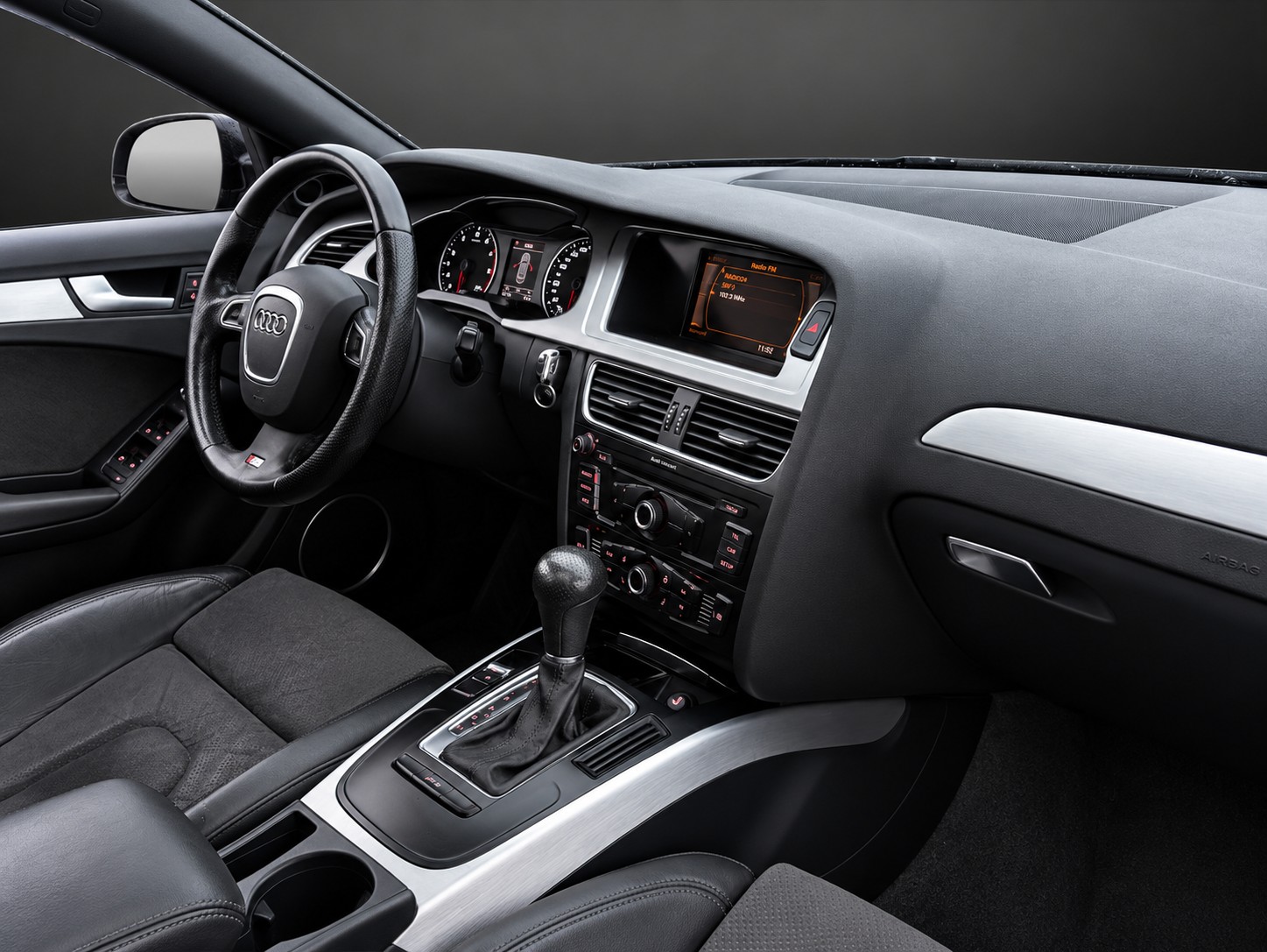 AUDI A4 Limousine 2.0 TFSI S-Line multitronic mit 211 PS-image-9
