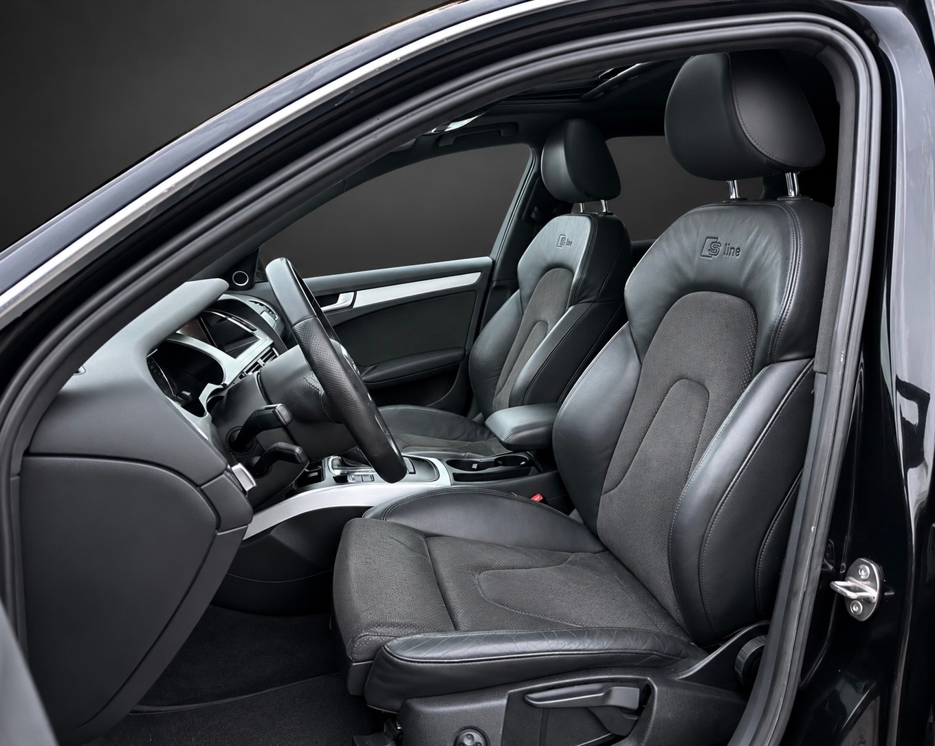 AUDI A4 Limousine 2.0 TFSI S-Line multitronic mit 211 PS-image-6