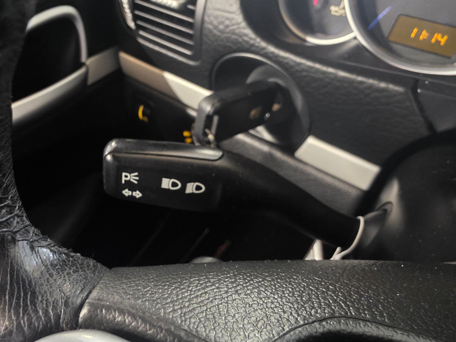 PORSCHE Cayenne S-image-14