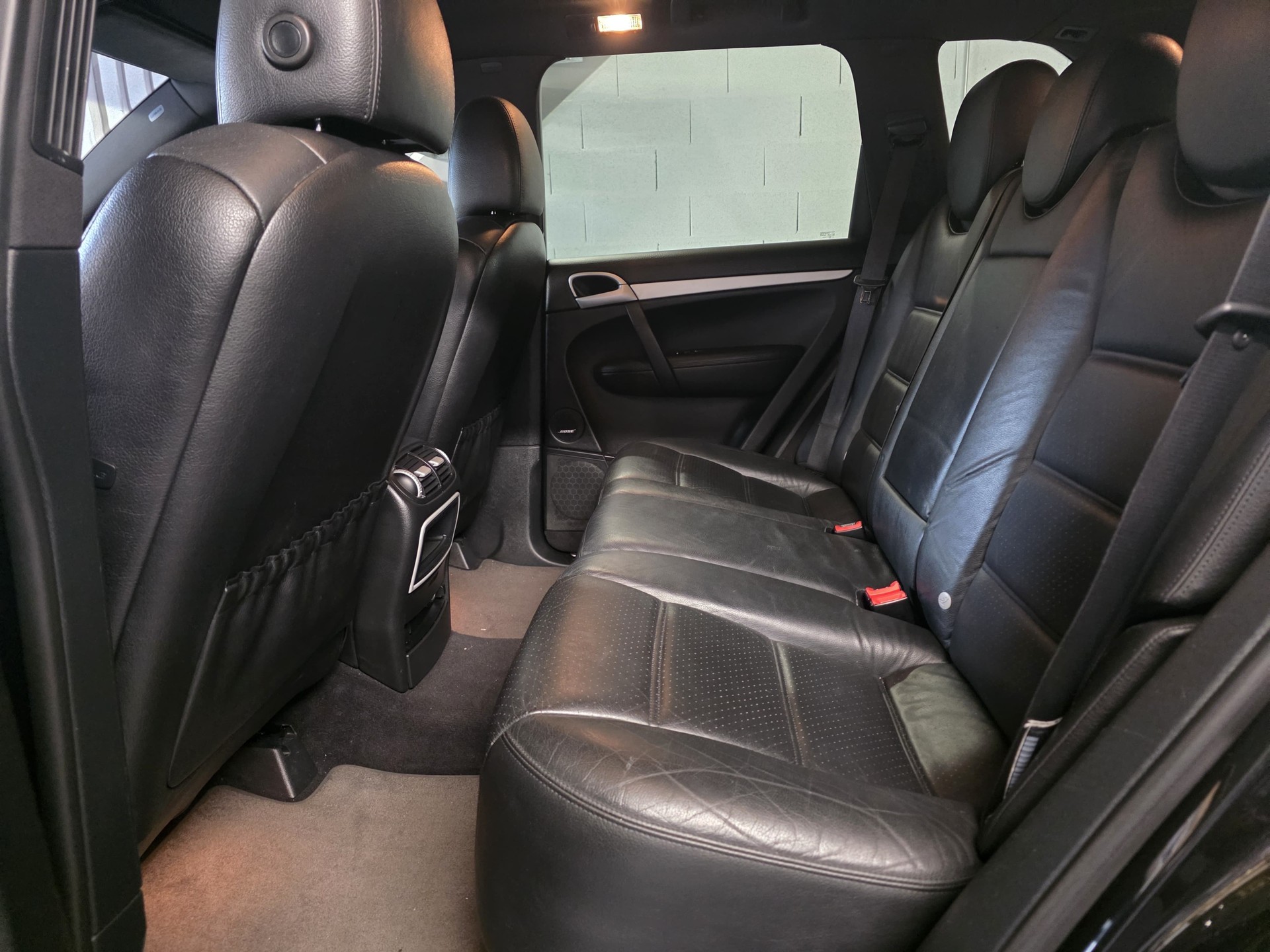 PORSCHE Cayenne S-image-19