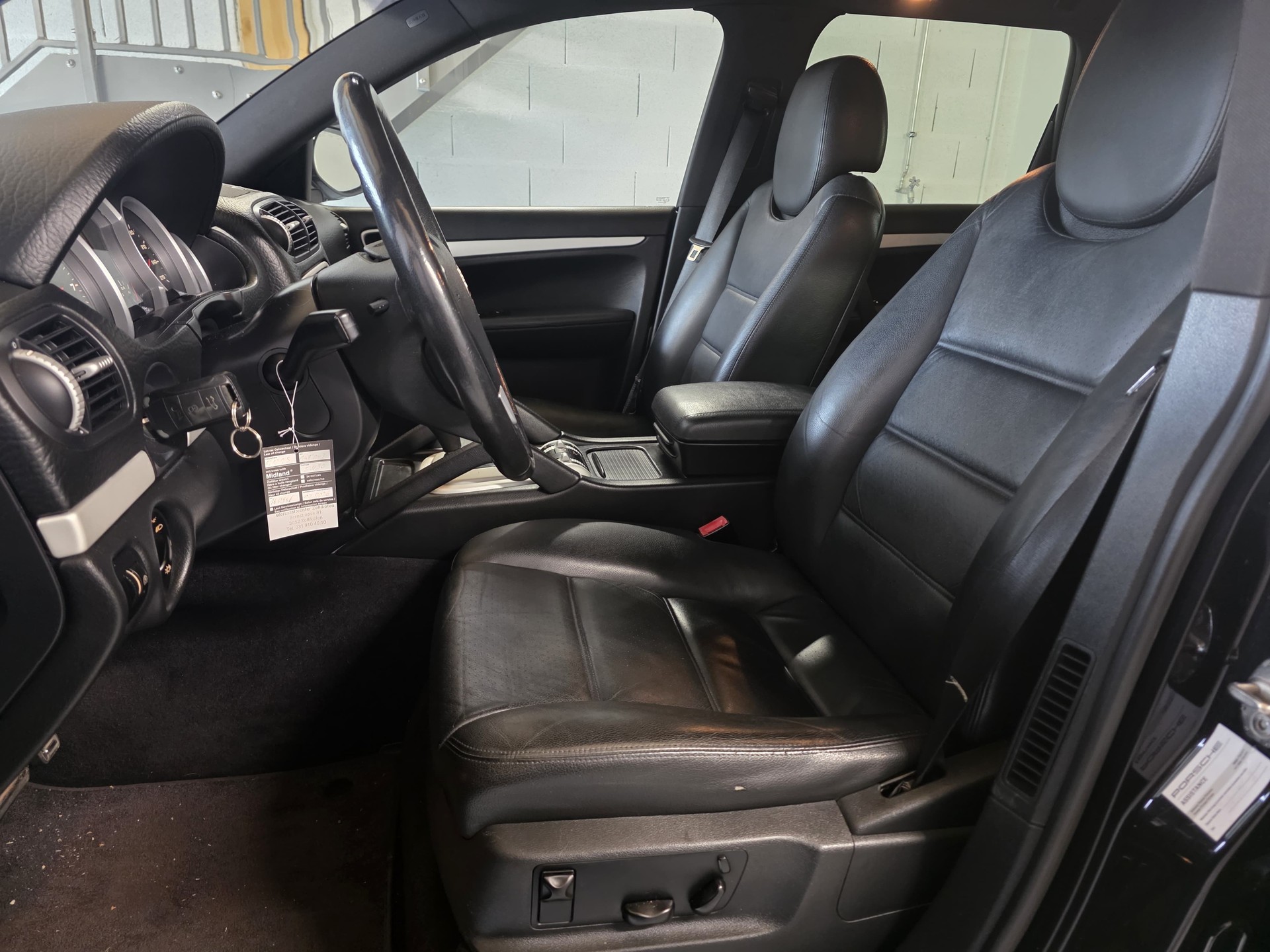 PORSCHE Cayenne S-image-9