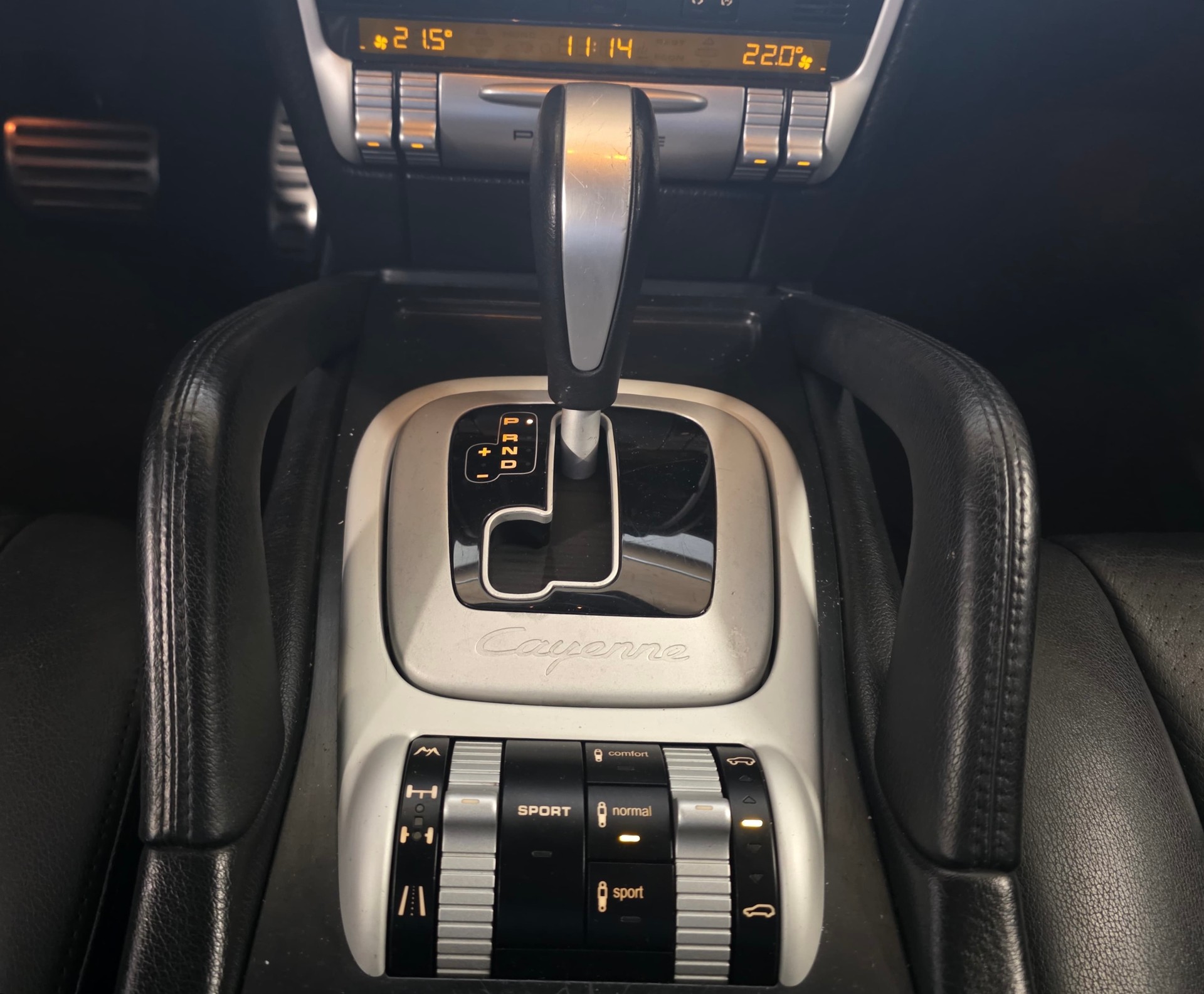 PORSCHE Cayenne S-image-11