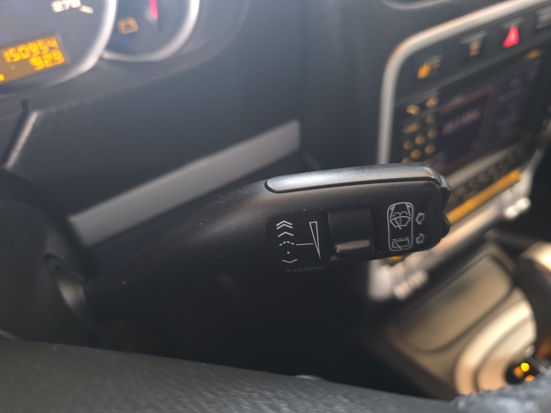 PORSCHE Cayenne S-image-13