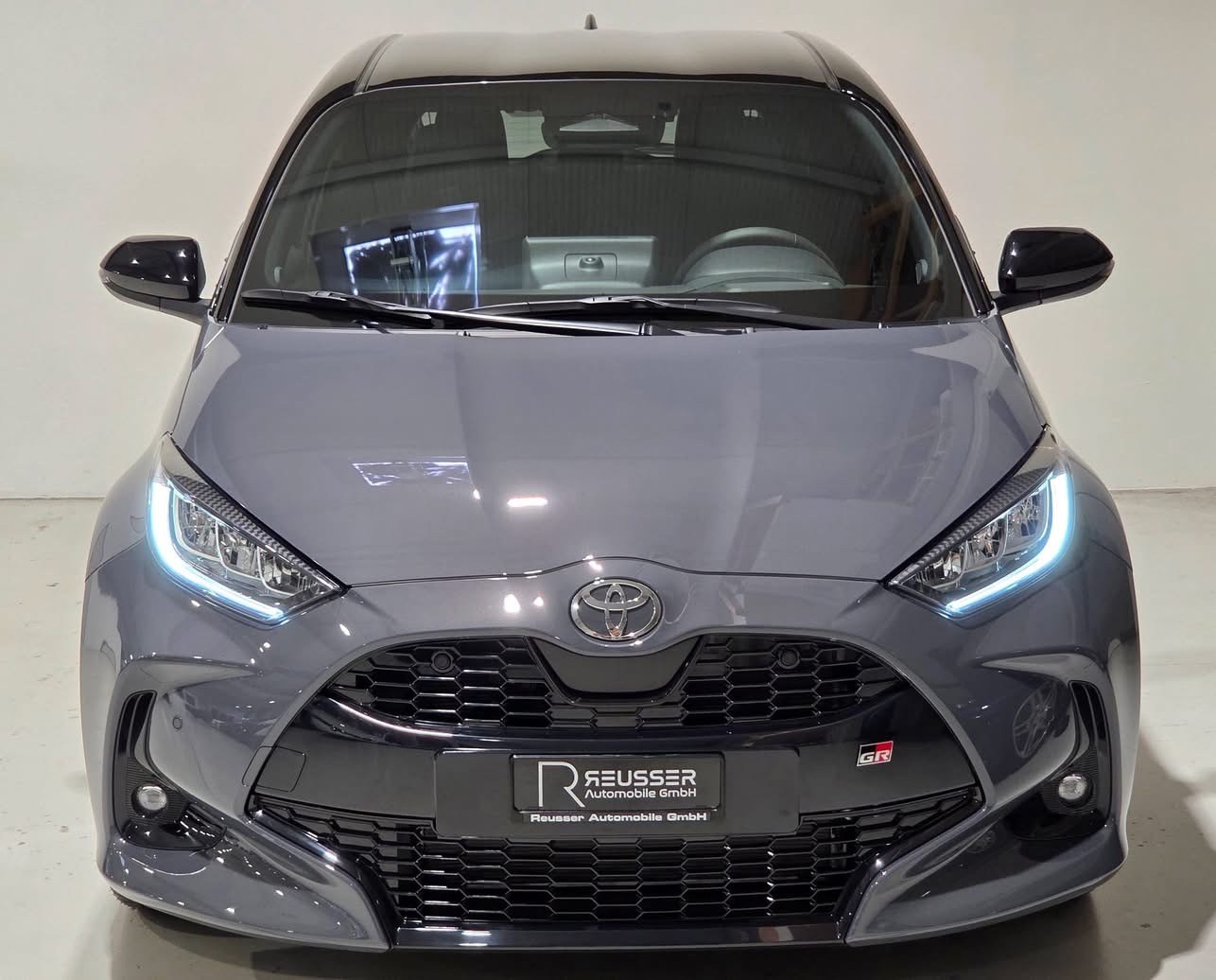 TOYOTA Yaris 1.5 GR Sport e-CVT-image-23