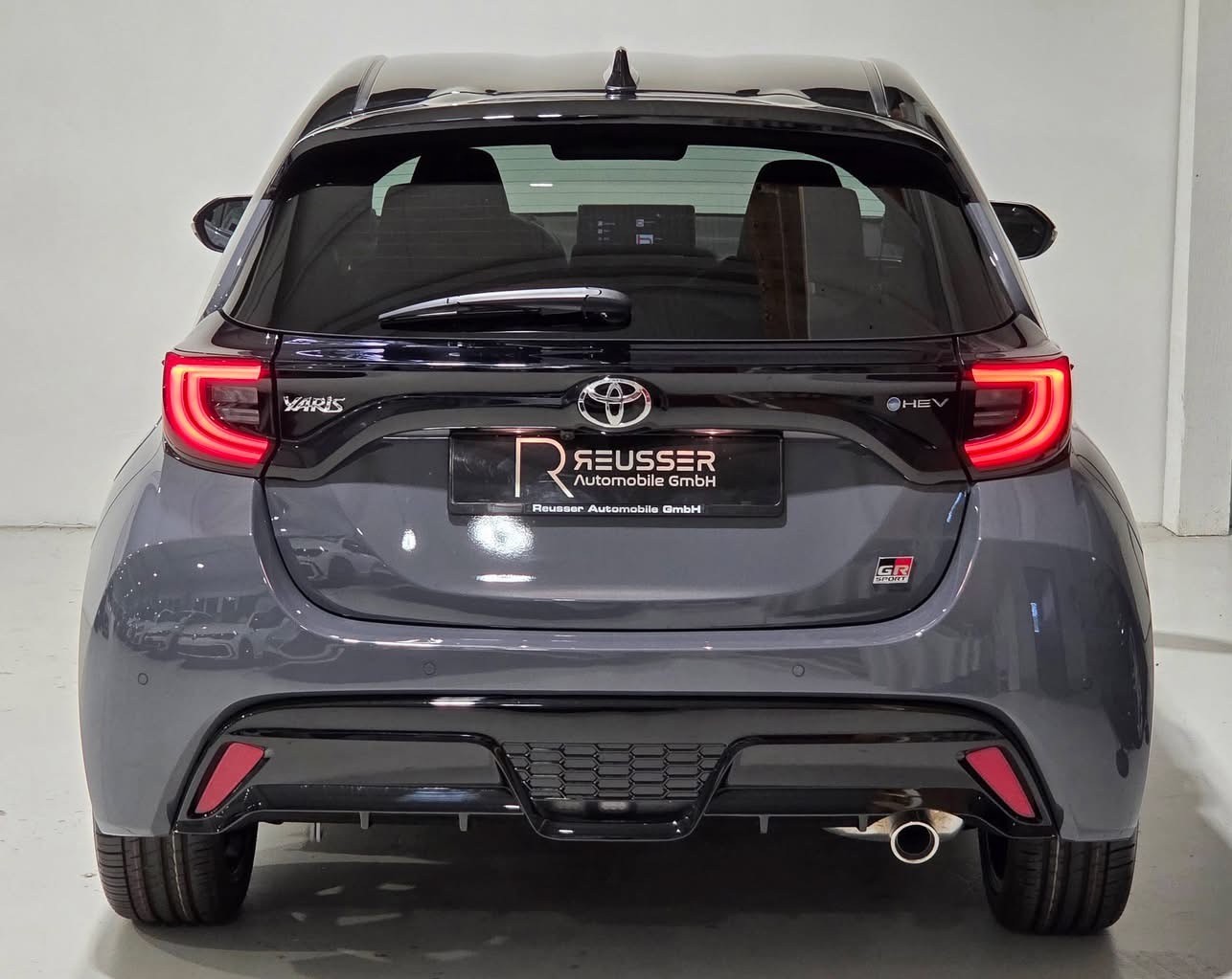TOYOTA Yaris 1.5 GR Sport e-CVT-image-3