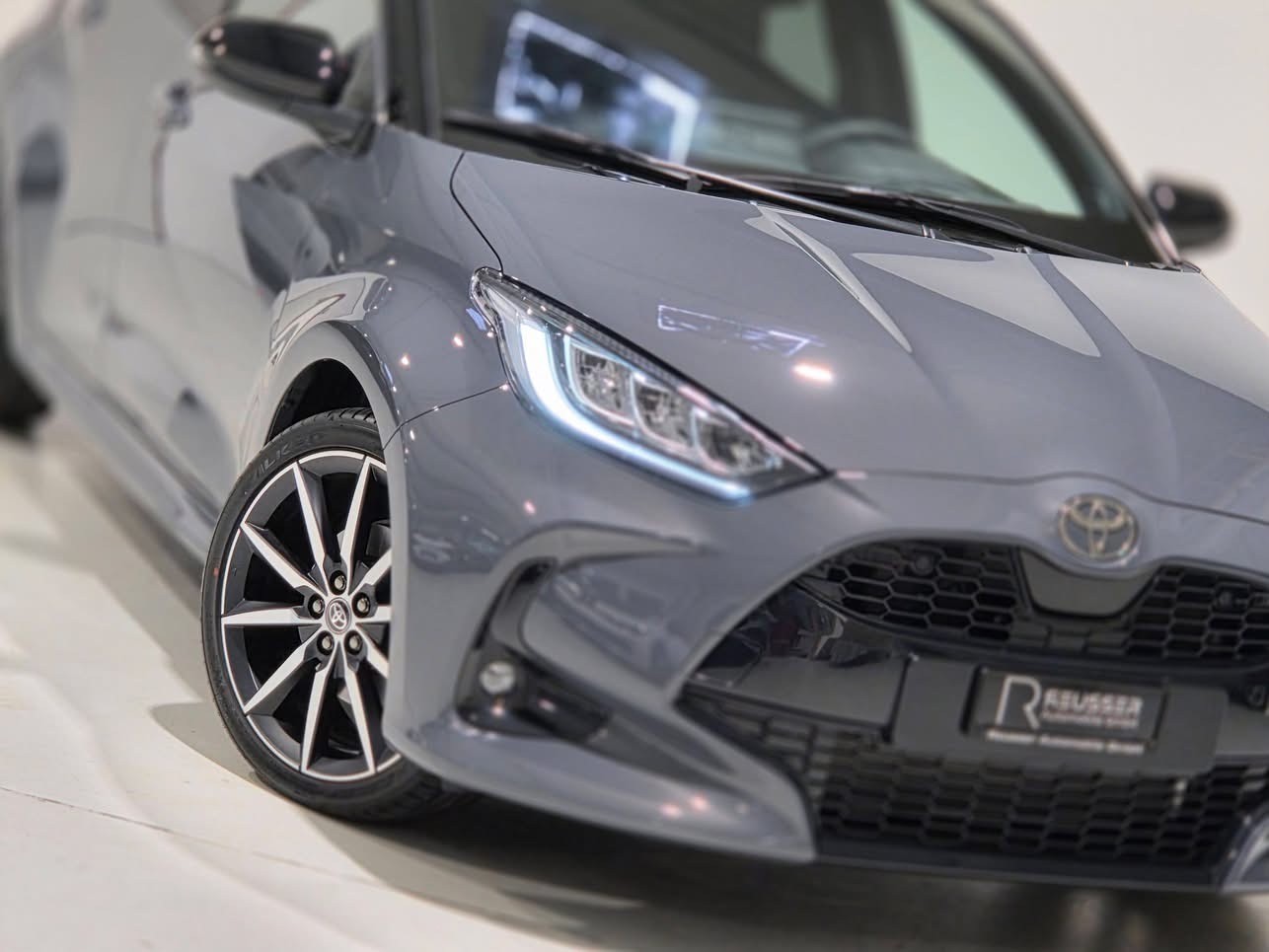 TOYOTA Yaris 1.5 GR Sport e-CVT-image-24