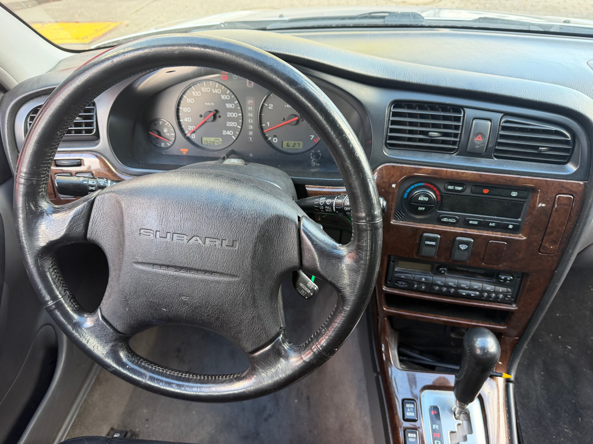 SUBARU Legacy 2.5 Limited-image-13