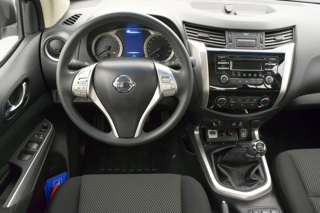 NISSAN Navara 2.3 cCi Double Cab 7T AHK-image-11
