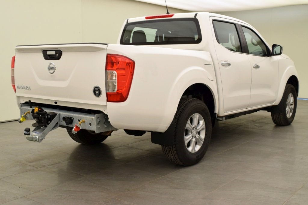NISSAN Navara 2.3 cCi Double Cab 7T AHK-image-4