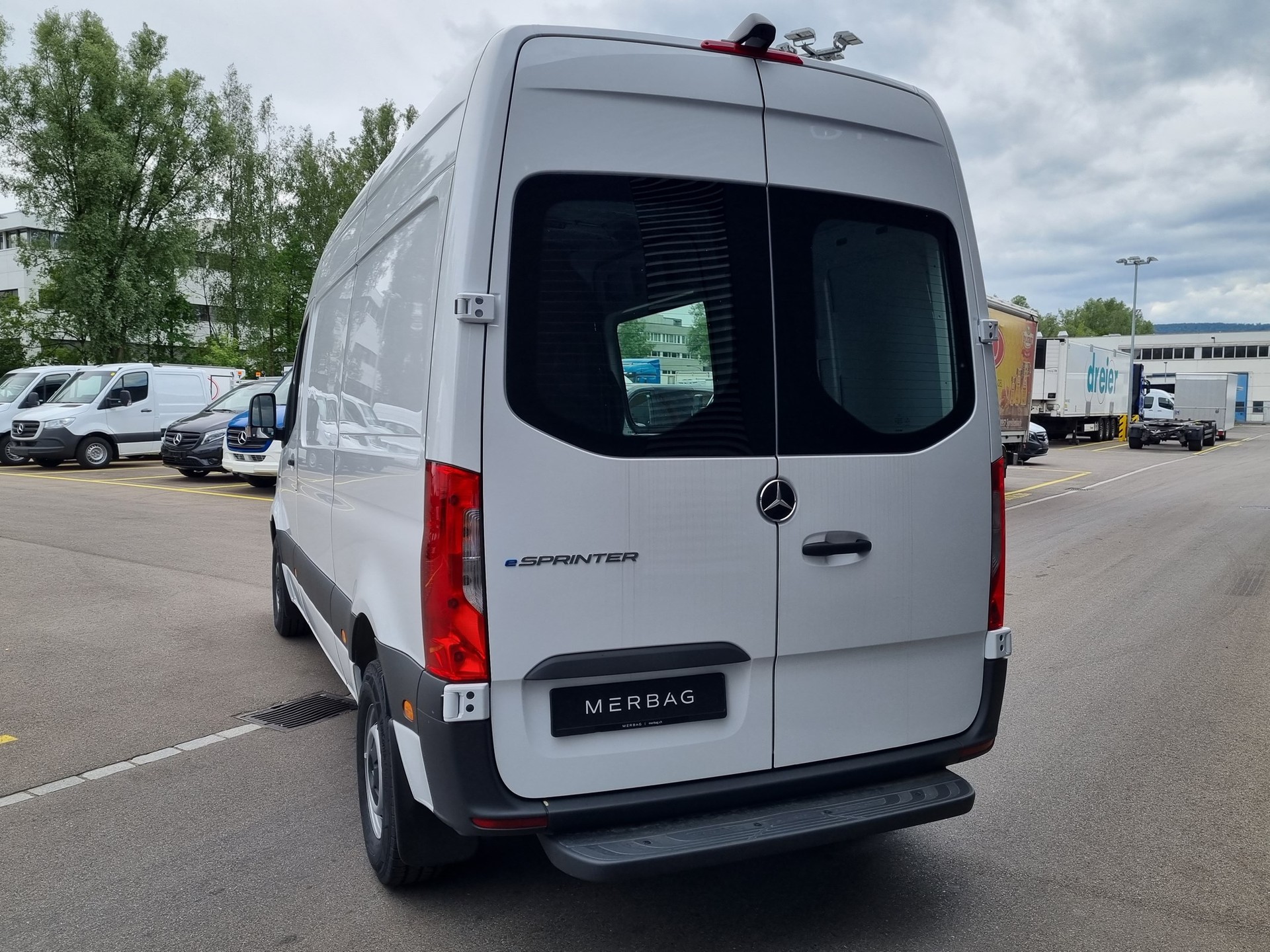 MERCEDES-BENZ eSprinter 312 47kWh Standard-image-3