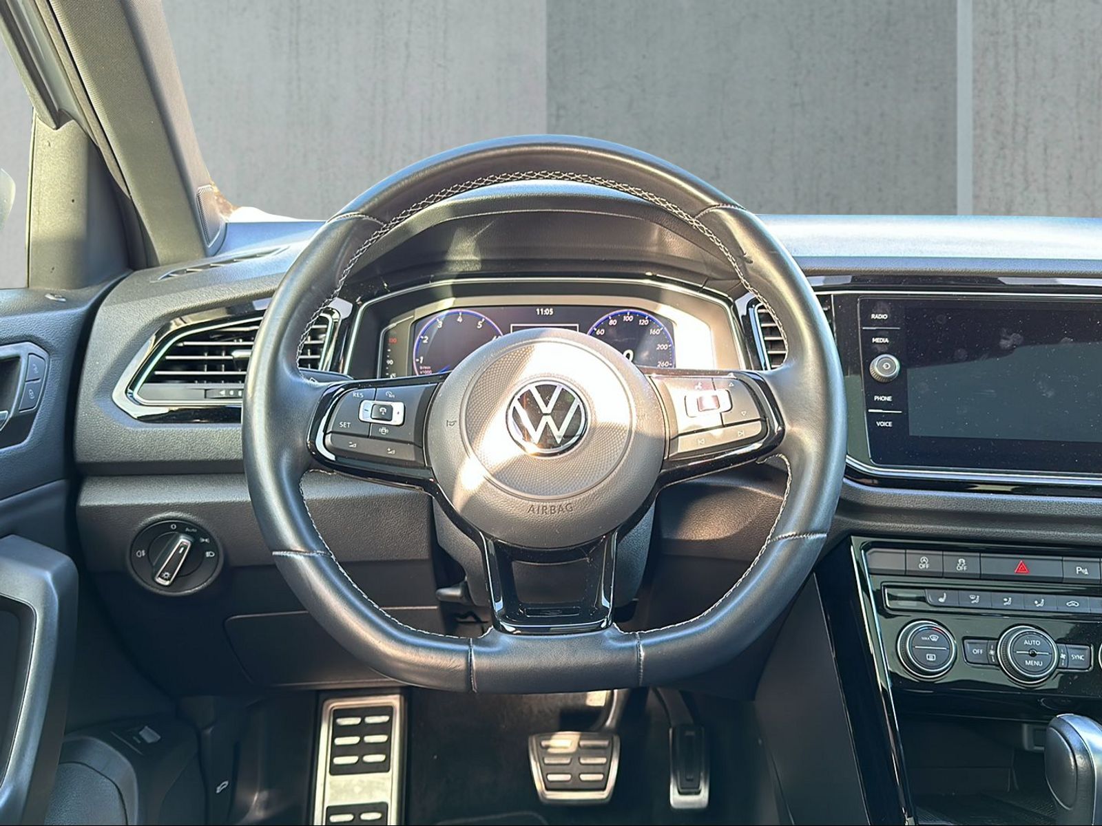 VW T-Roc 2.0 TSI R DSG 4Motion-image-7