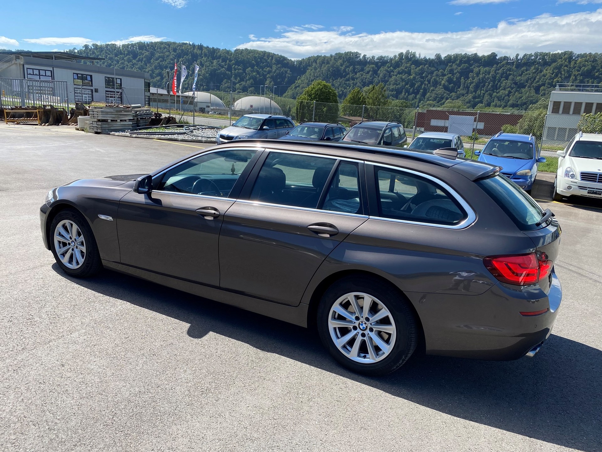 BMW 520d Touring-image-15
