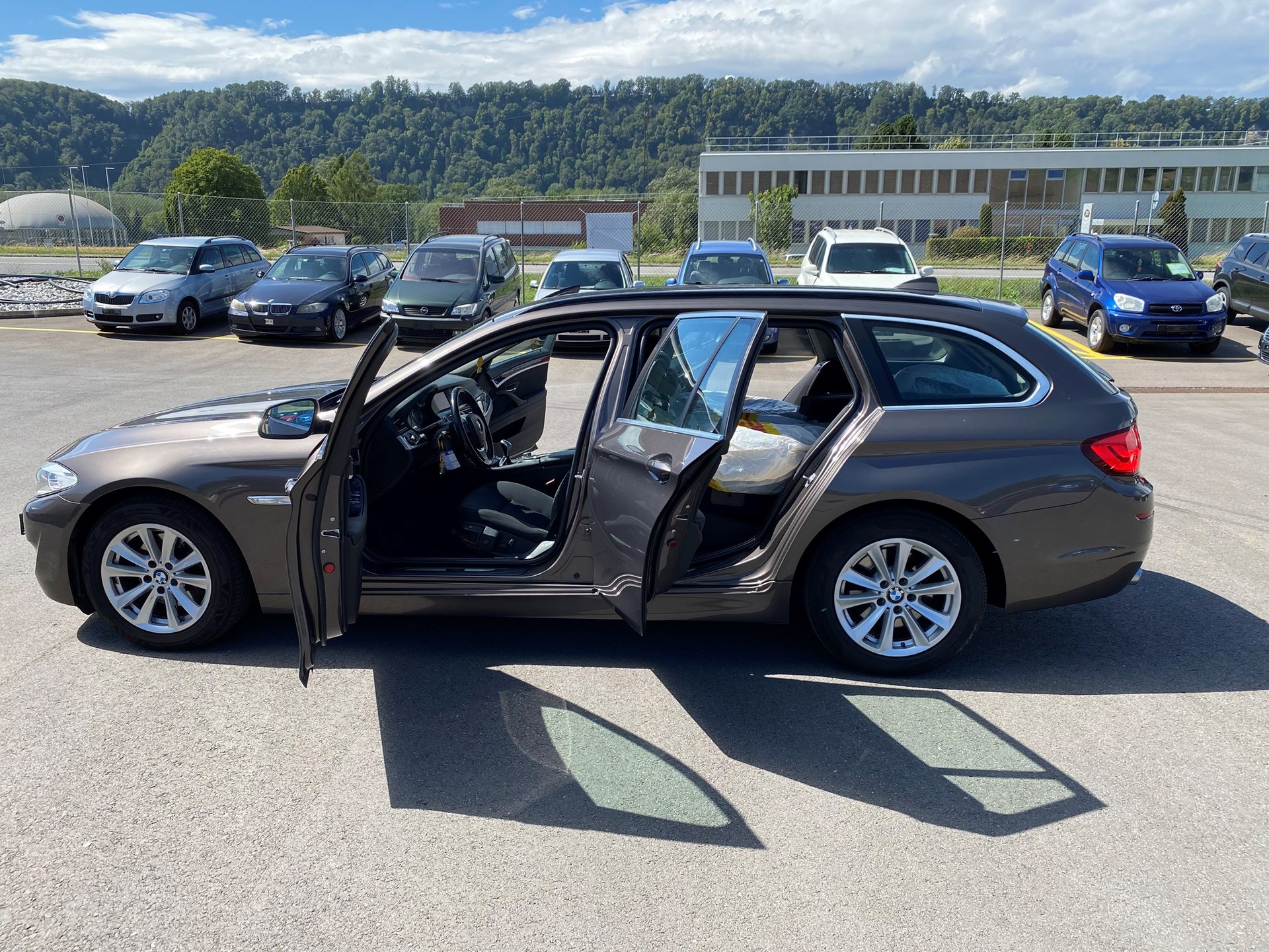 BMW 520d Touring-image-3