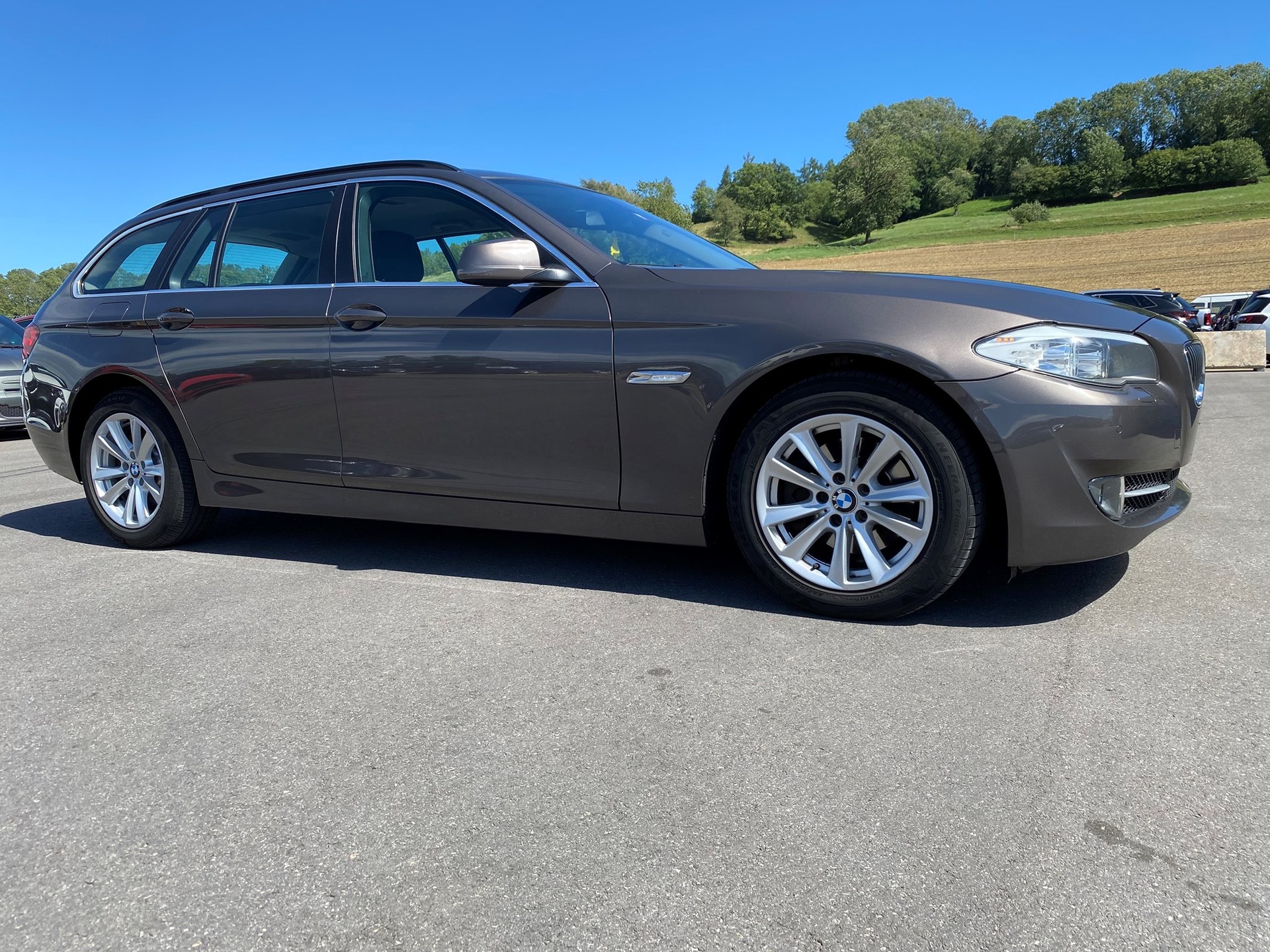 BMW 520d Touring-image-8