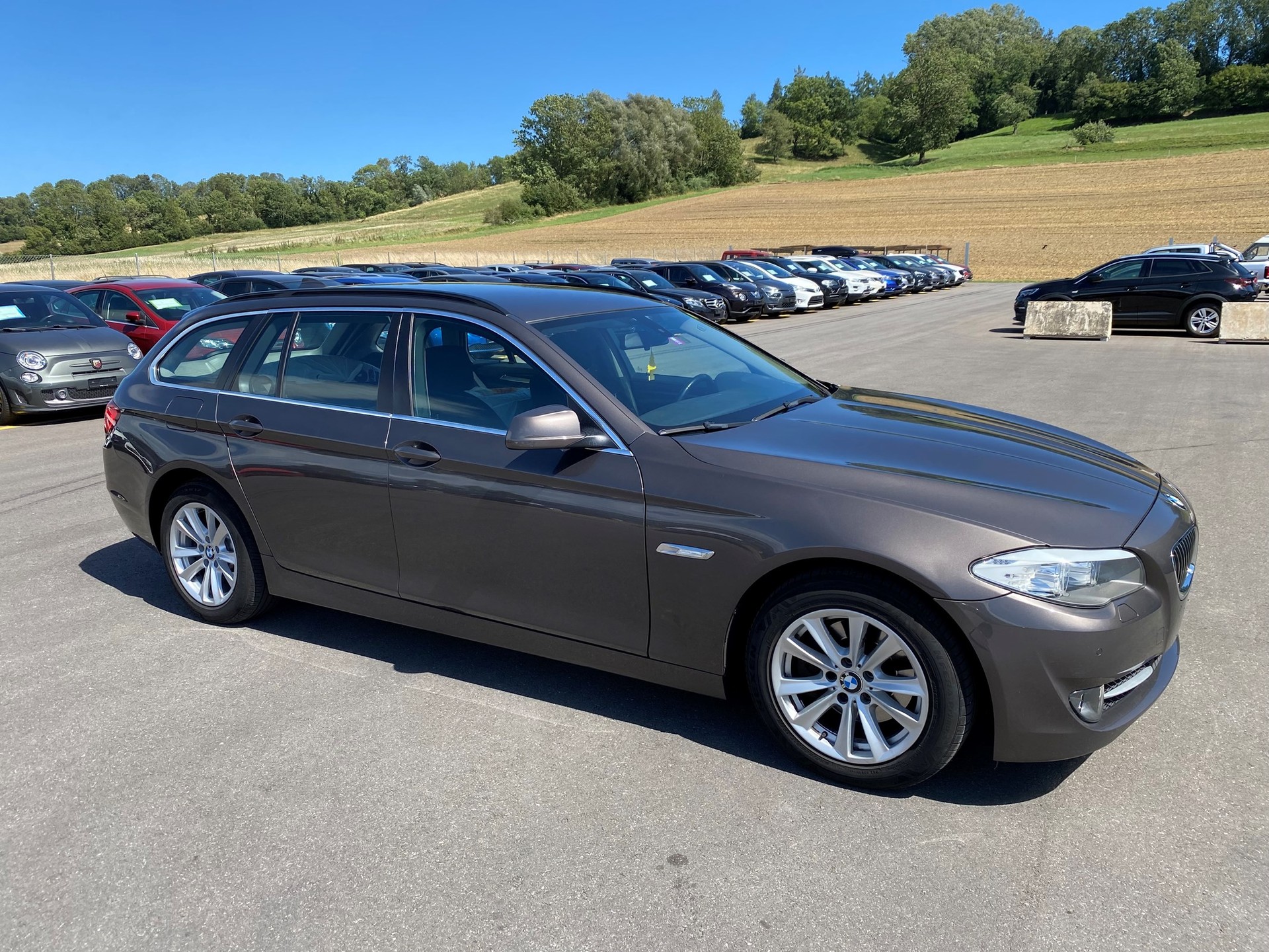 BMW 520d Touring-image-9