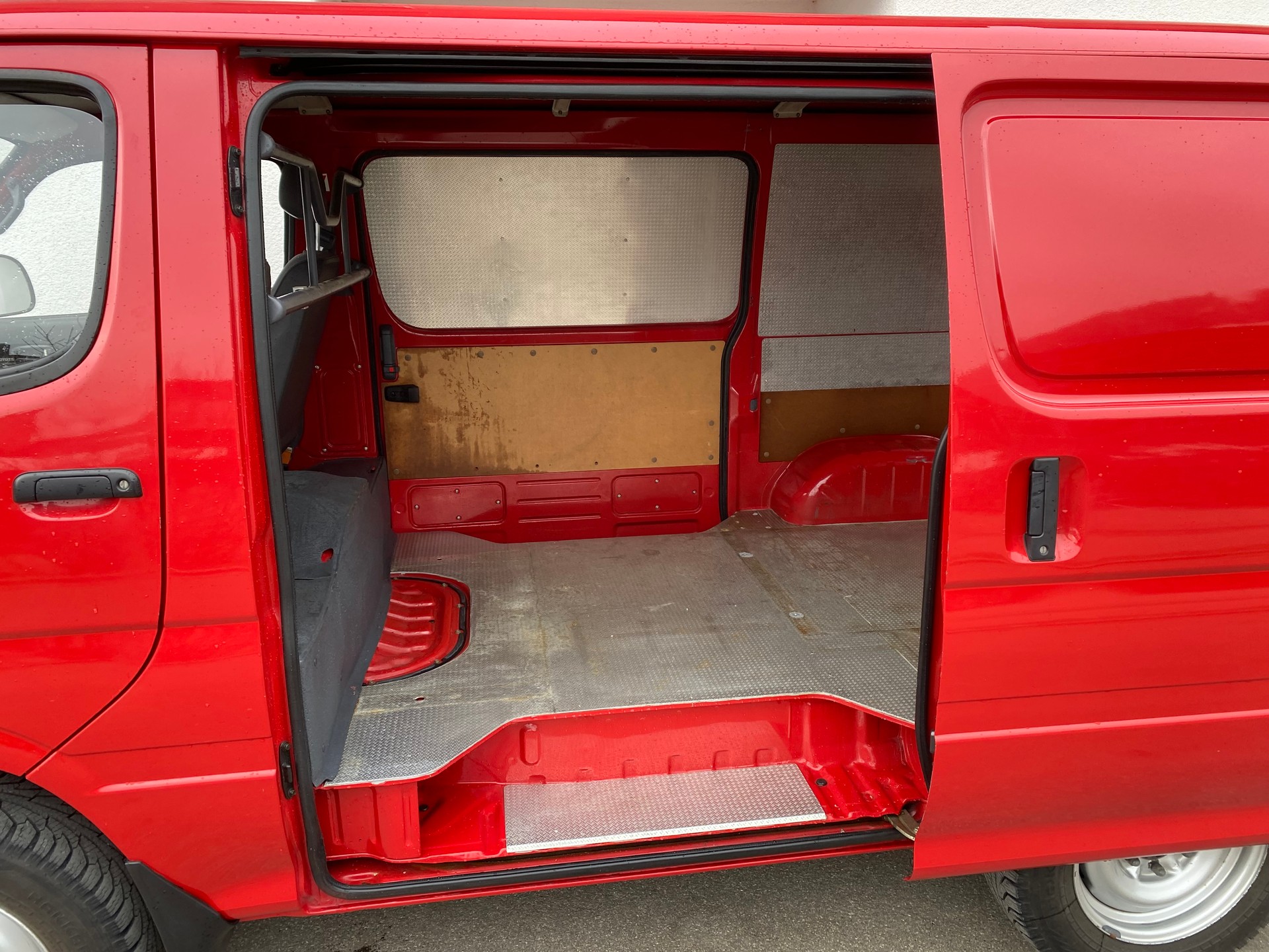 TOYOTA Hiace 2.4 EFI 4x4 Wagon-image-11