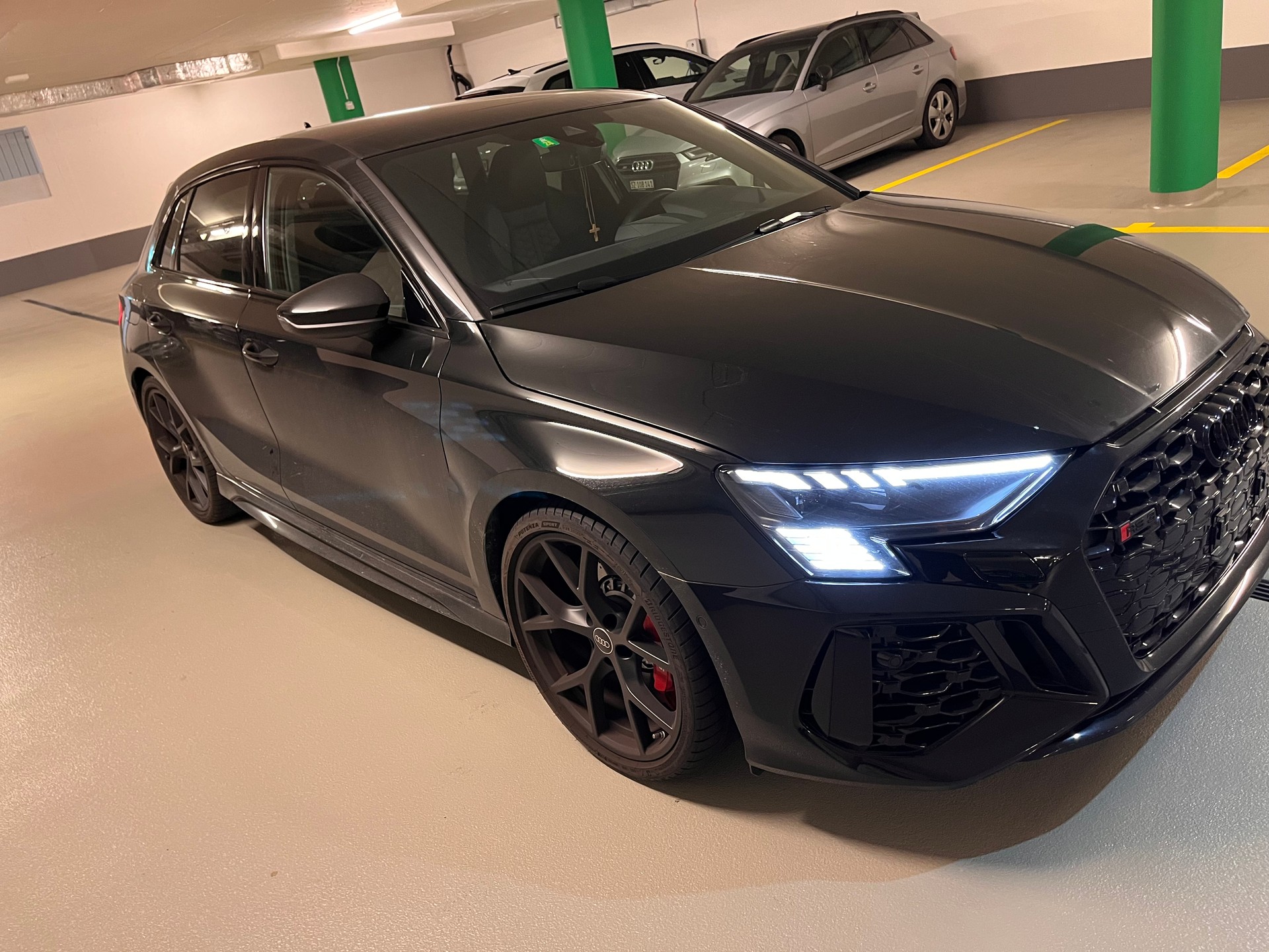 AUDI RS3 Sportback 2.5 TSI quattro-image-2