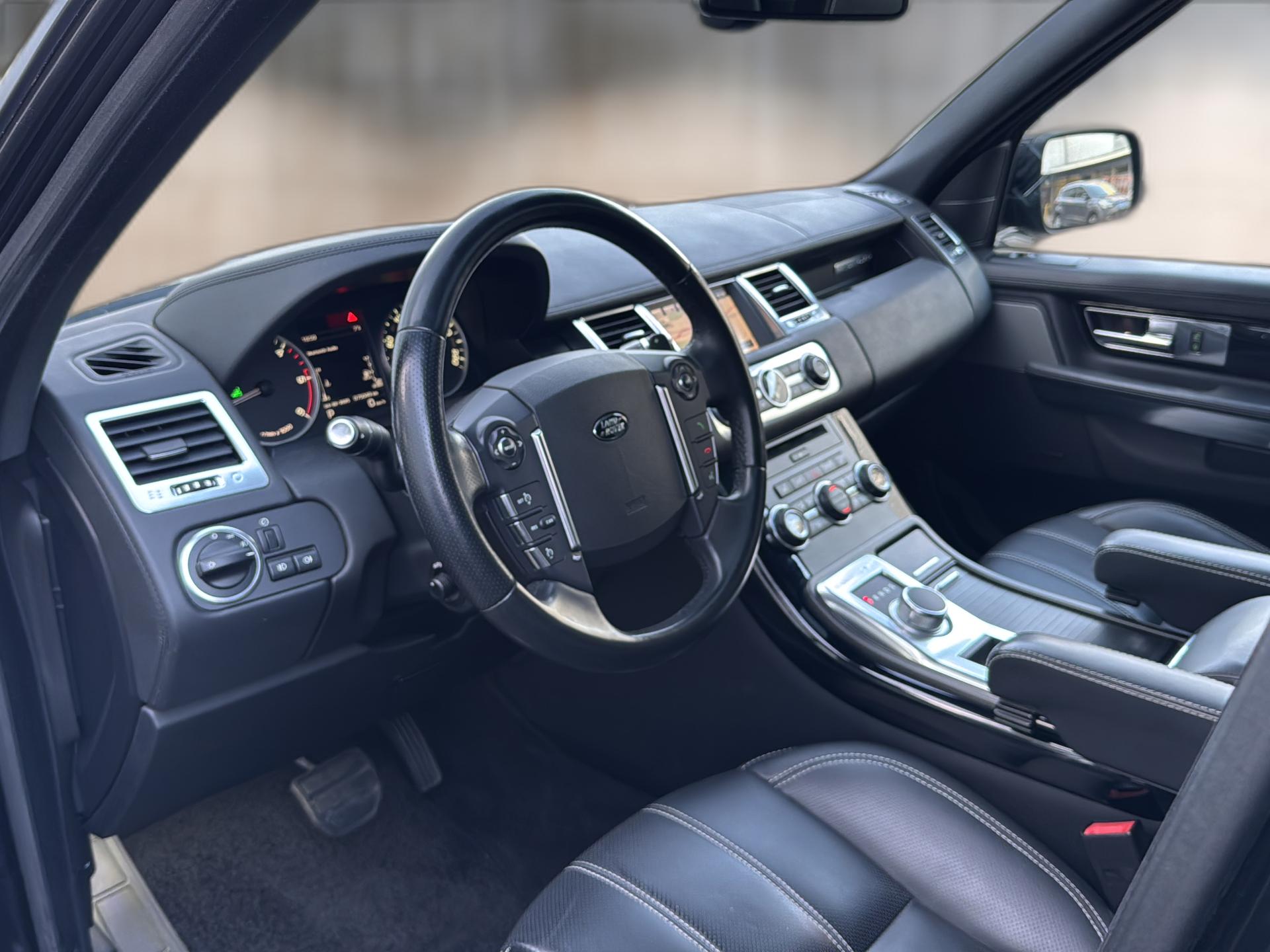 LAND ROVER Range Rover Sport 3.0 TDV6 HSE Automatic-image-2