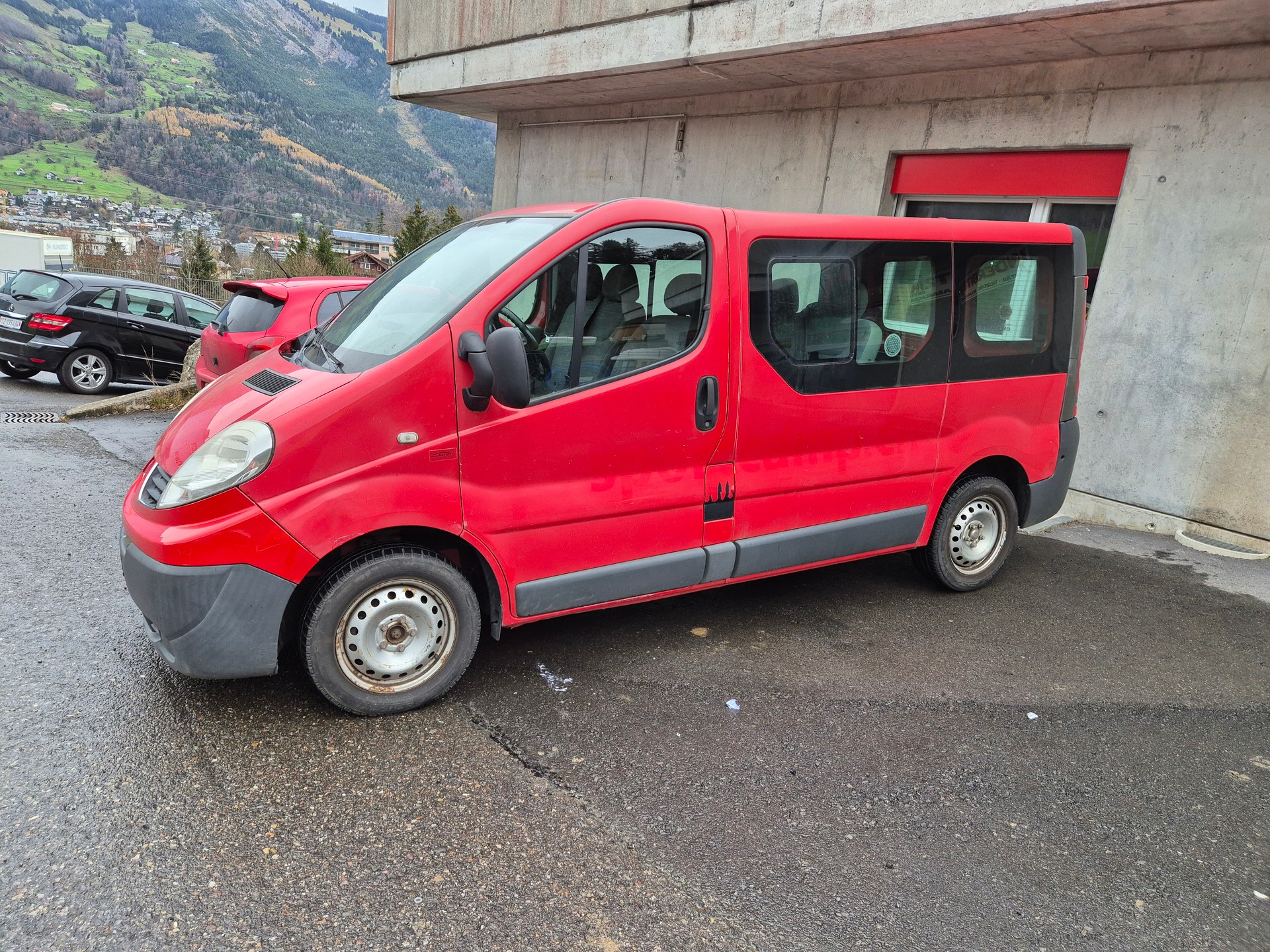 RENAULT Trafic 2.0 dCi 90 2.7t L1H1 Authentique-image-1