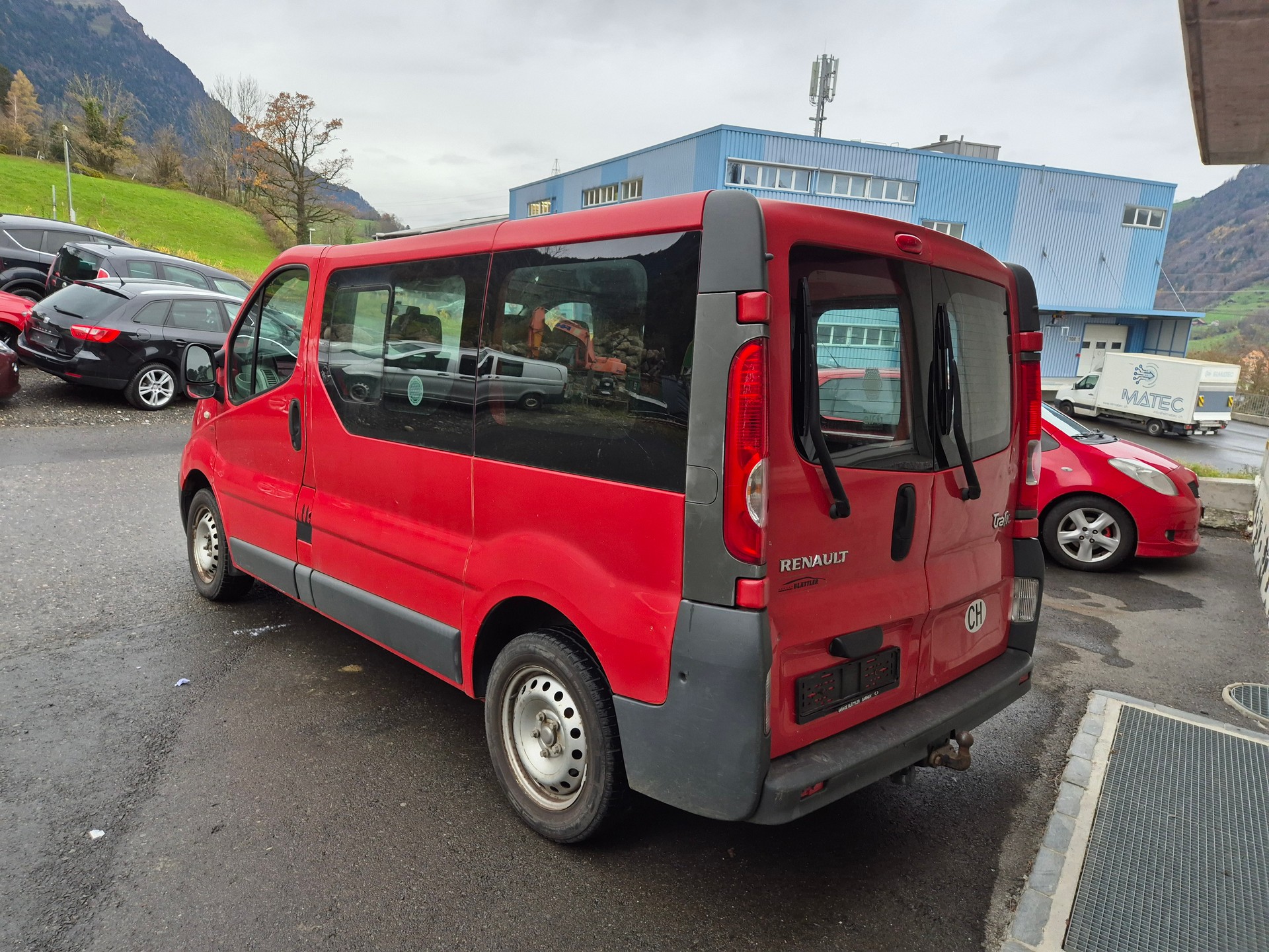 RENAULT Trafic 2.0 dCi 90 2.7t L1H1 Authentique-image-2