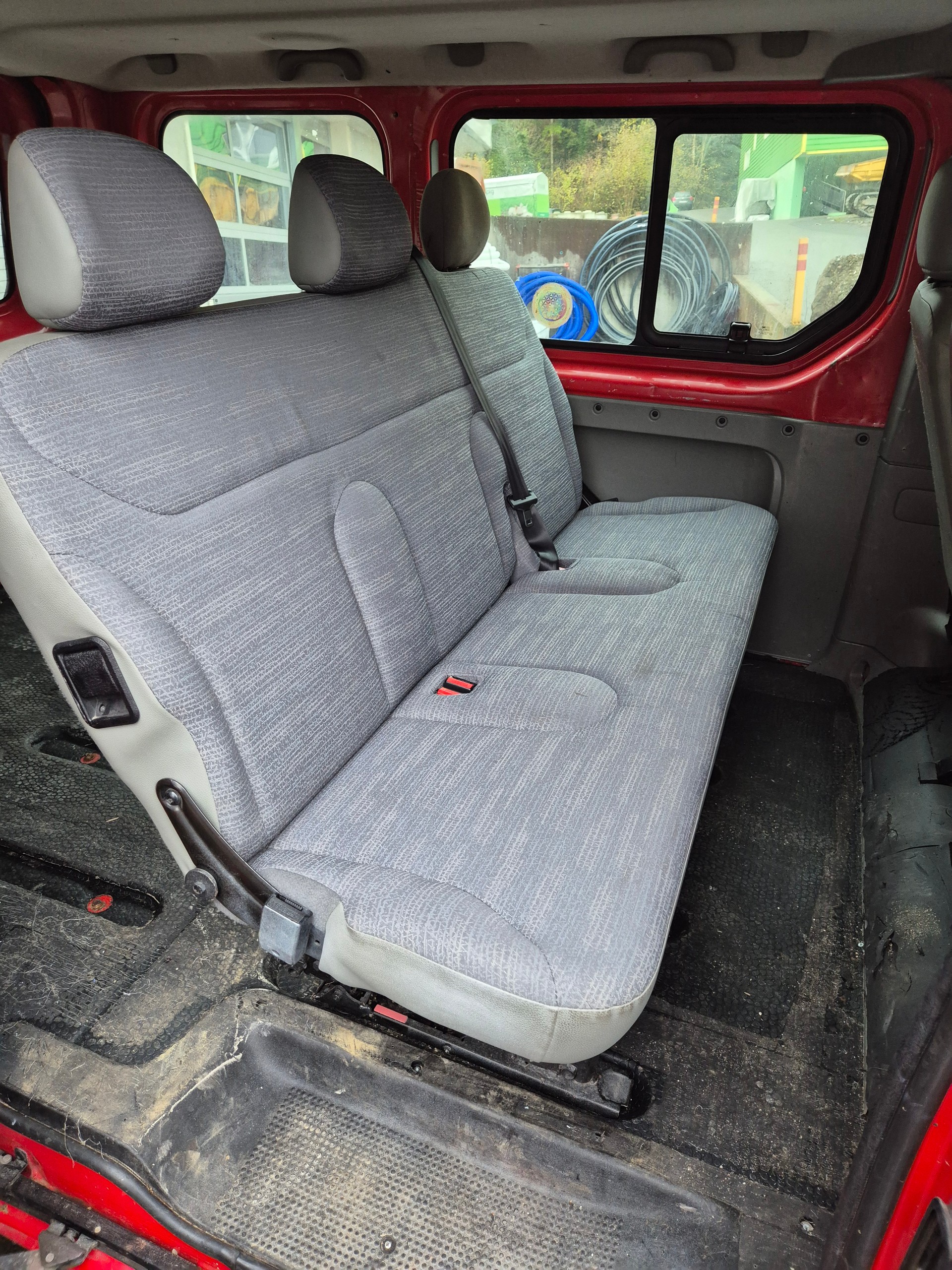 RENAULT Trafic 2.0 dCi 90 2.7t L1H1 Authentique-image-7